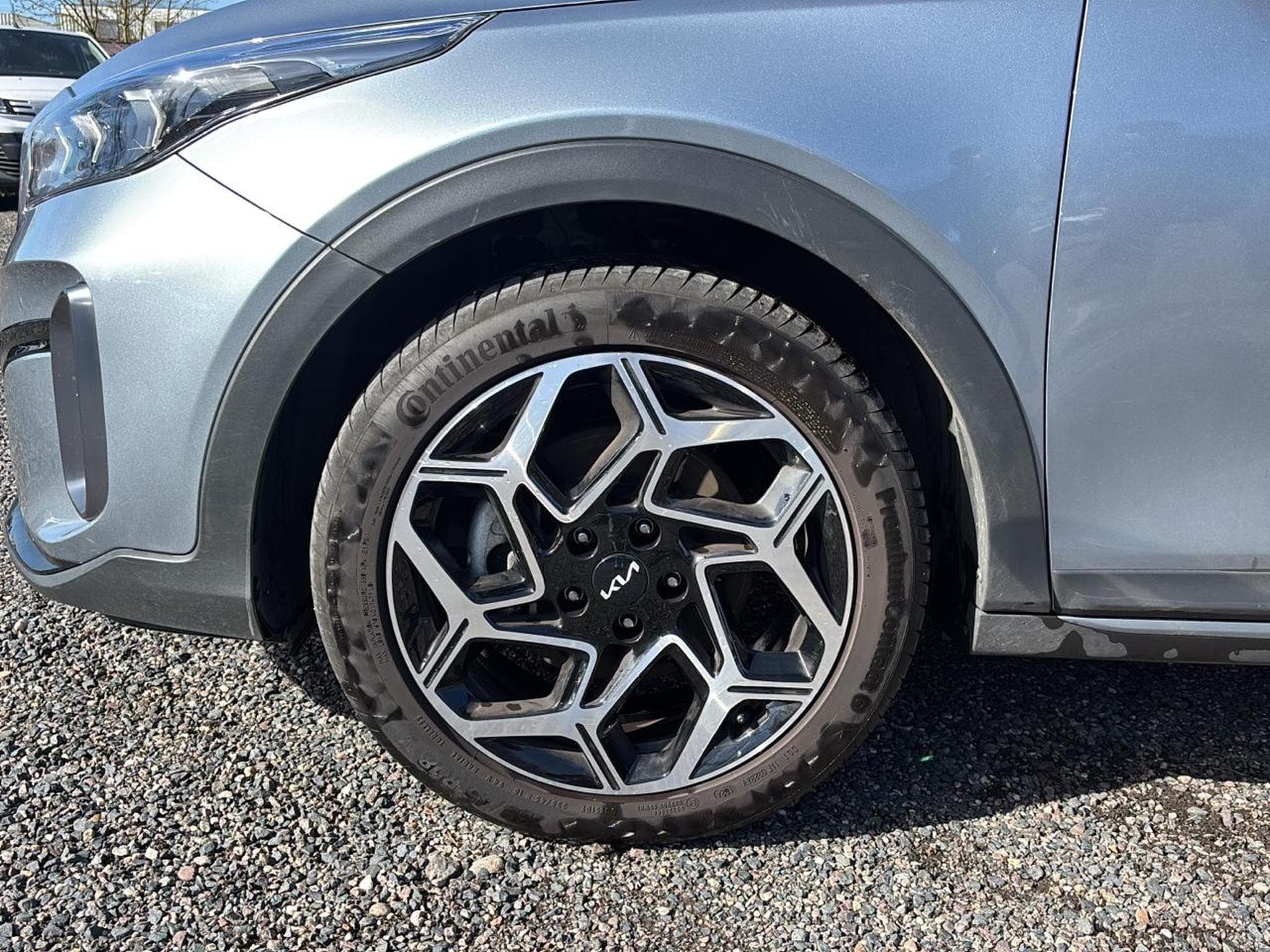 Kia XCEED 1.5 T-GDI 140 GT-LINE PREMIUM DCT7 (2024) - Photo 9