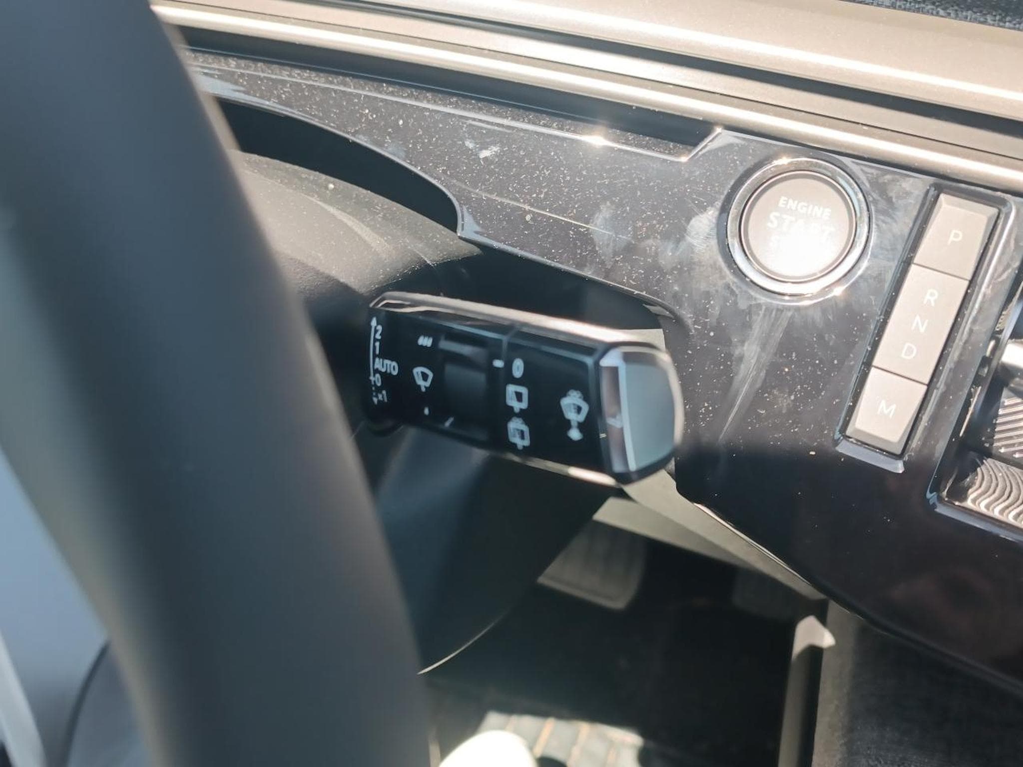 Peugeot 5008 HYBRID 145 ALLURE E-DCS6 (2025) - Photo 17