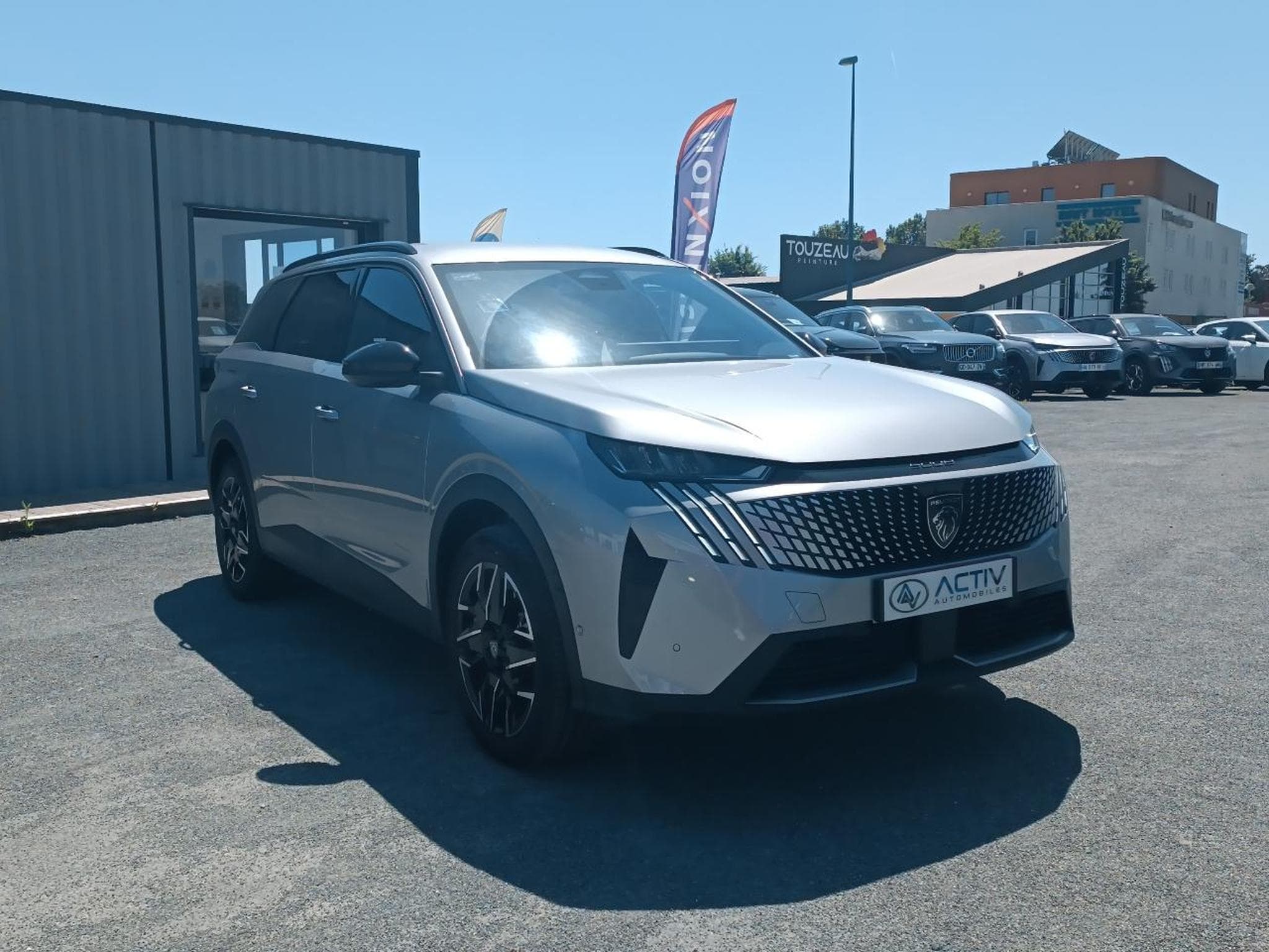 Peugeot 5008 HYBRID 145 ALLURE E-DCS6 (2025) - Photo 3