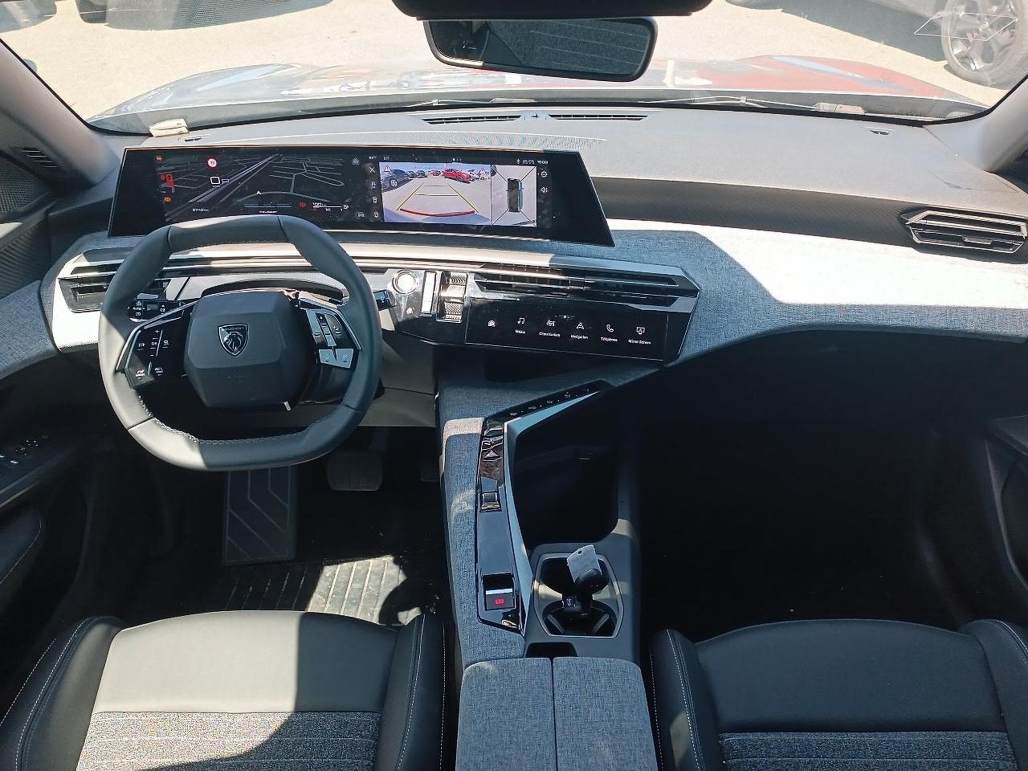 Peugeot 5008 HYBRID 145 ALLURE E-DCS6 (2025) - Photo 9