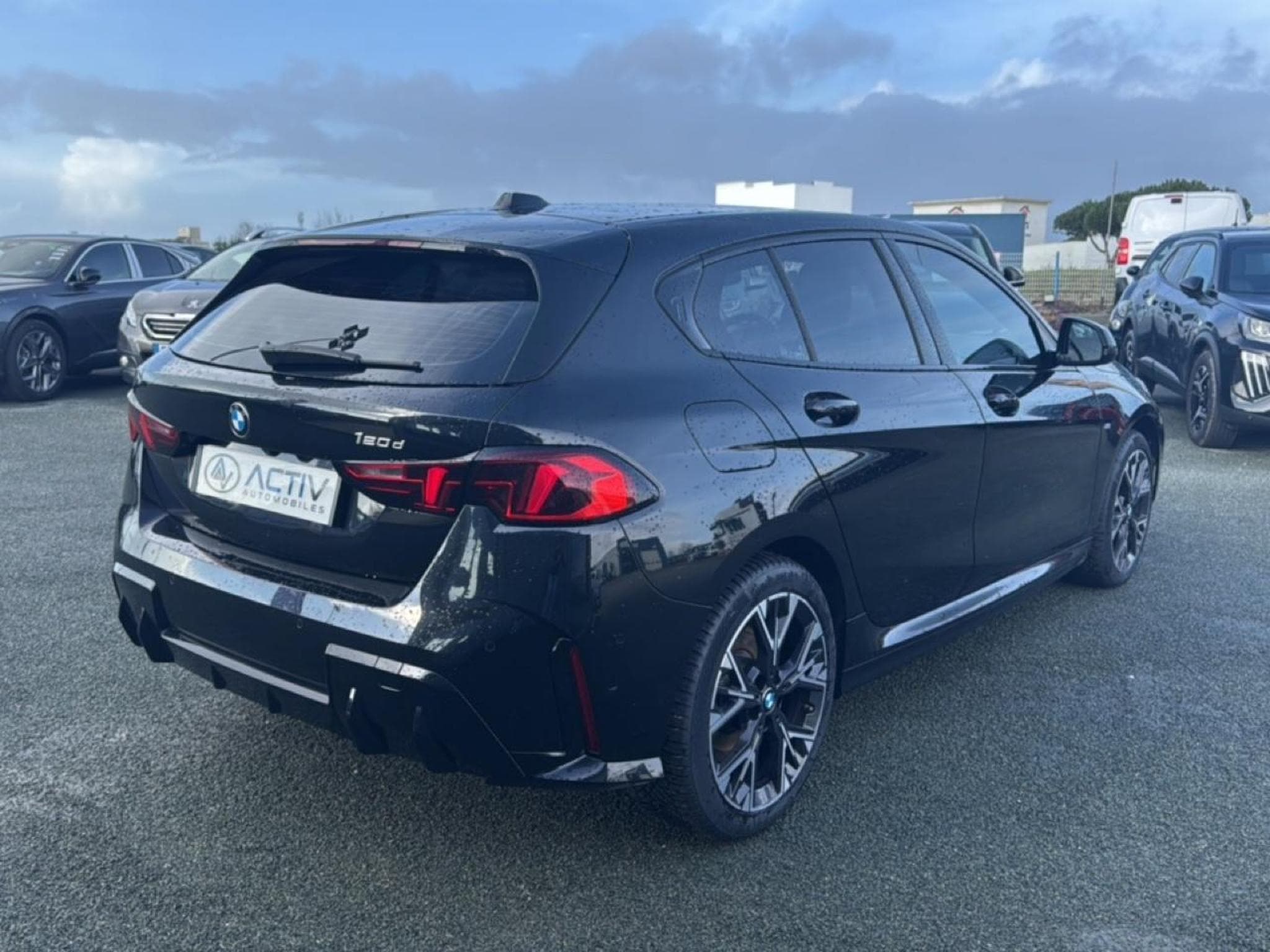 Bmw SERIE 1 (F70) 120DA 163 M SPORT DESIGN DKG7 (2024) - Foto 5