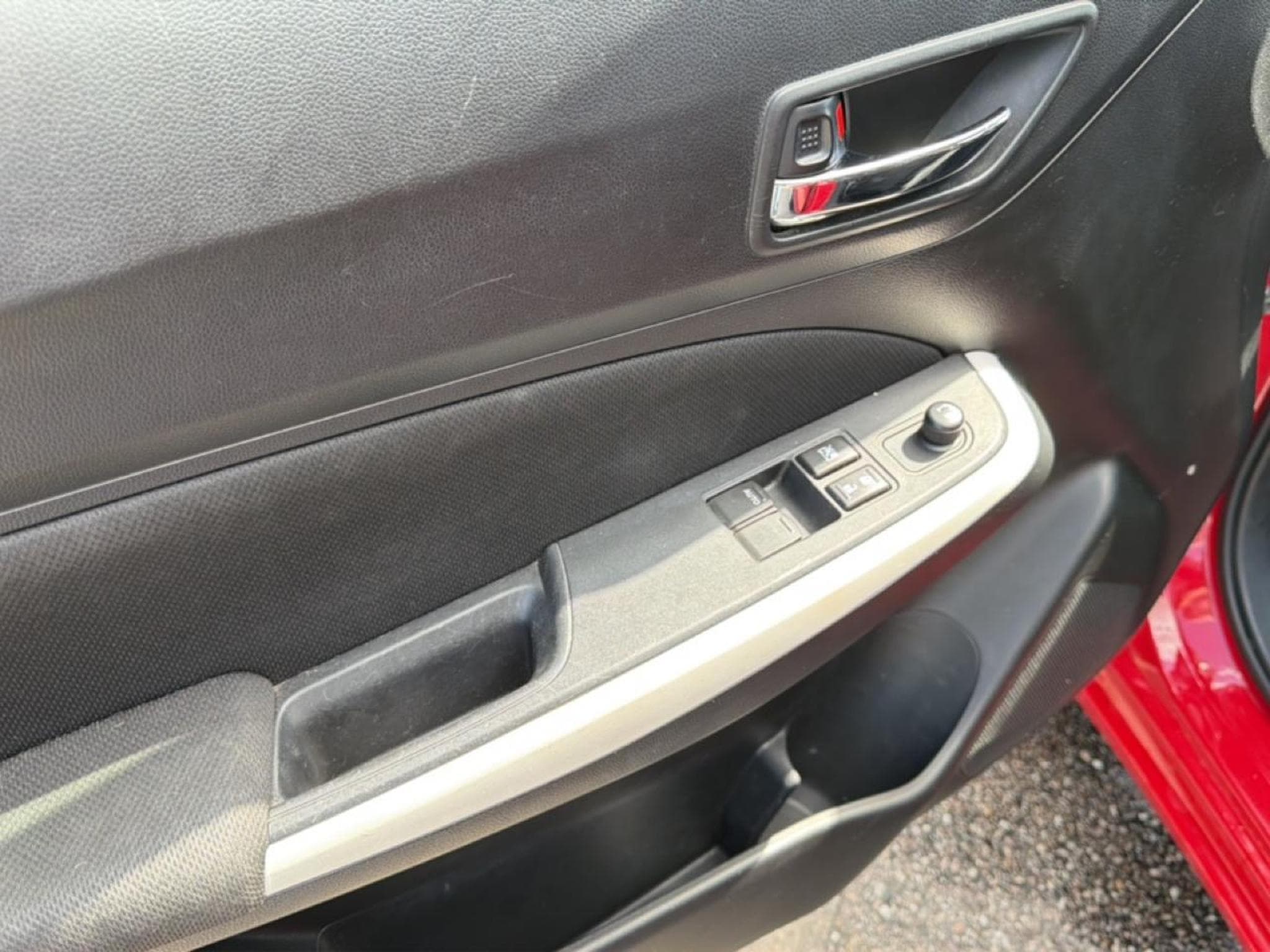 Suzuki SWIFT 1.2 DUALJET 90 PRIVILEGE (2018) - Photo 11