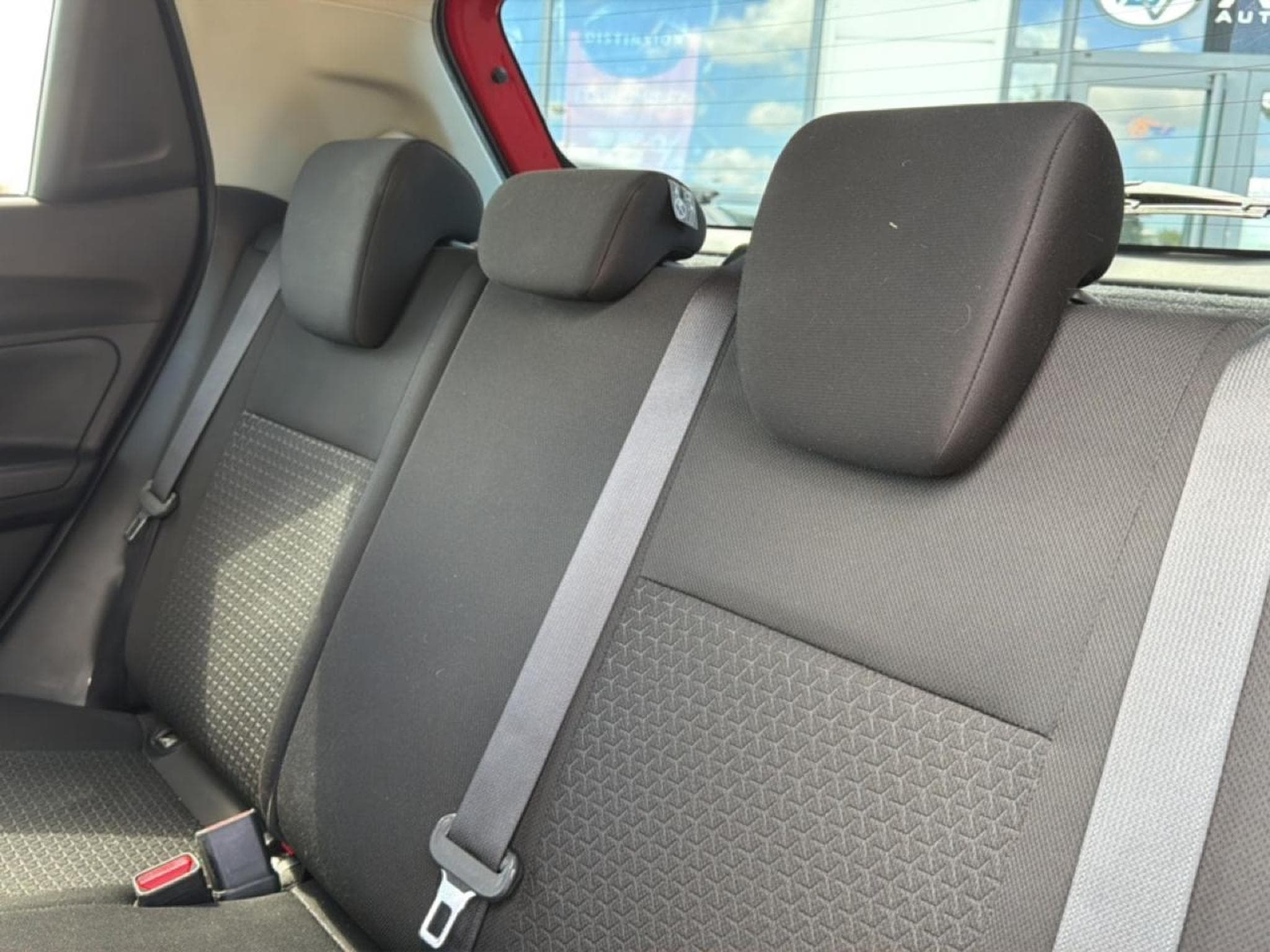 Suzuki SWIFT 1.2 DUALJET 90 PRIVILEGE (2018) - Photo 14