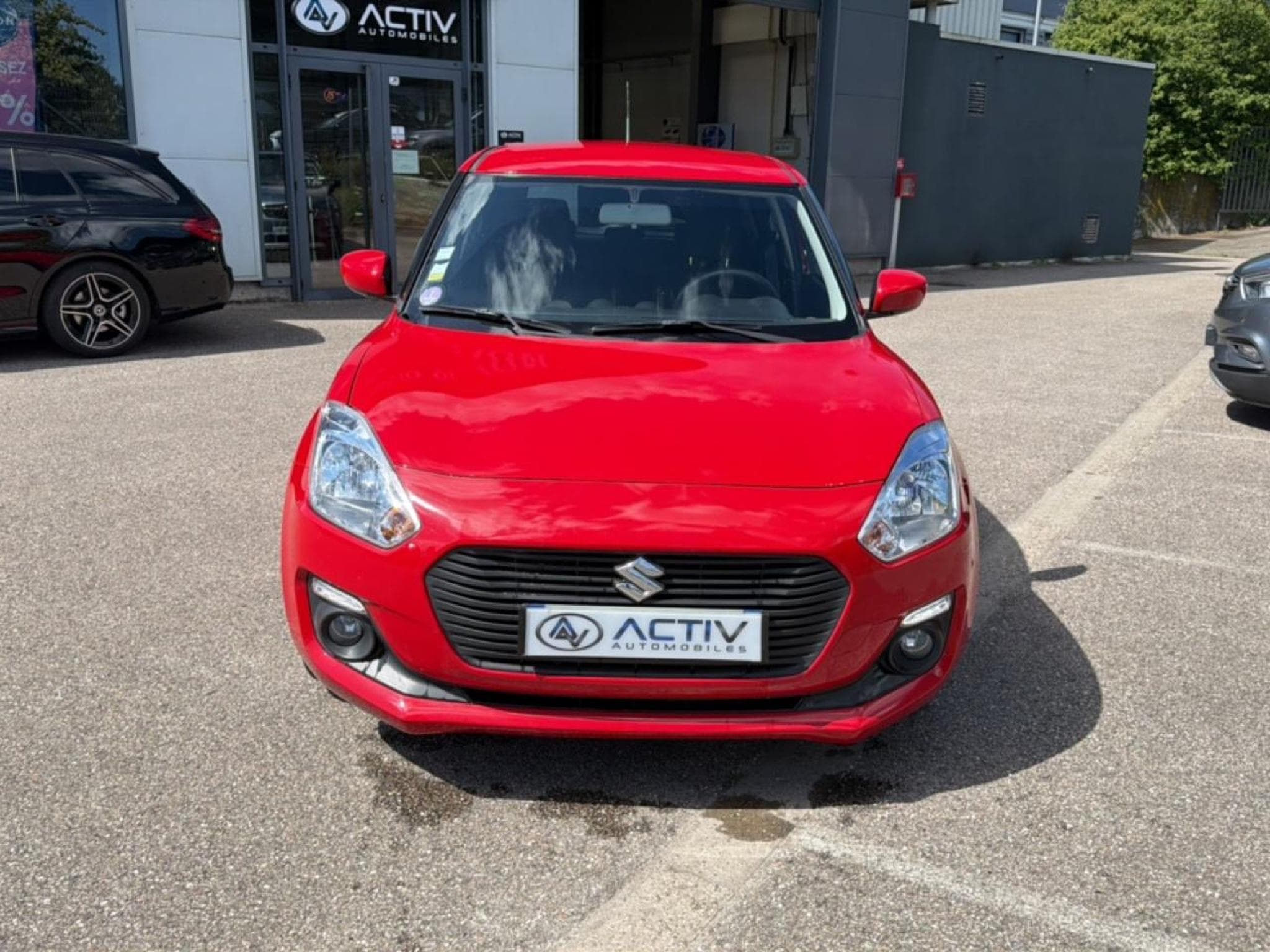 Suzuki SWIFT 1.2 DUALJET 90 PRIVILEGE (2018) - Photo 2