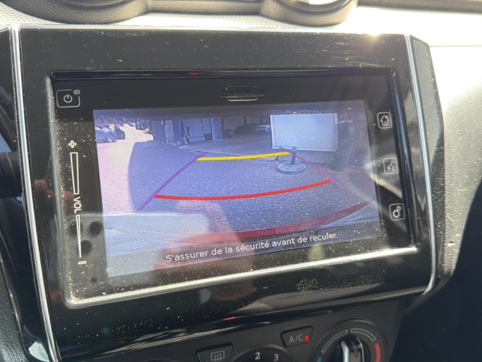 Suzuki SWIFT 1.2 DUALJET 90 PRIVILEGE (2018) - Photo 20