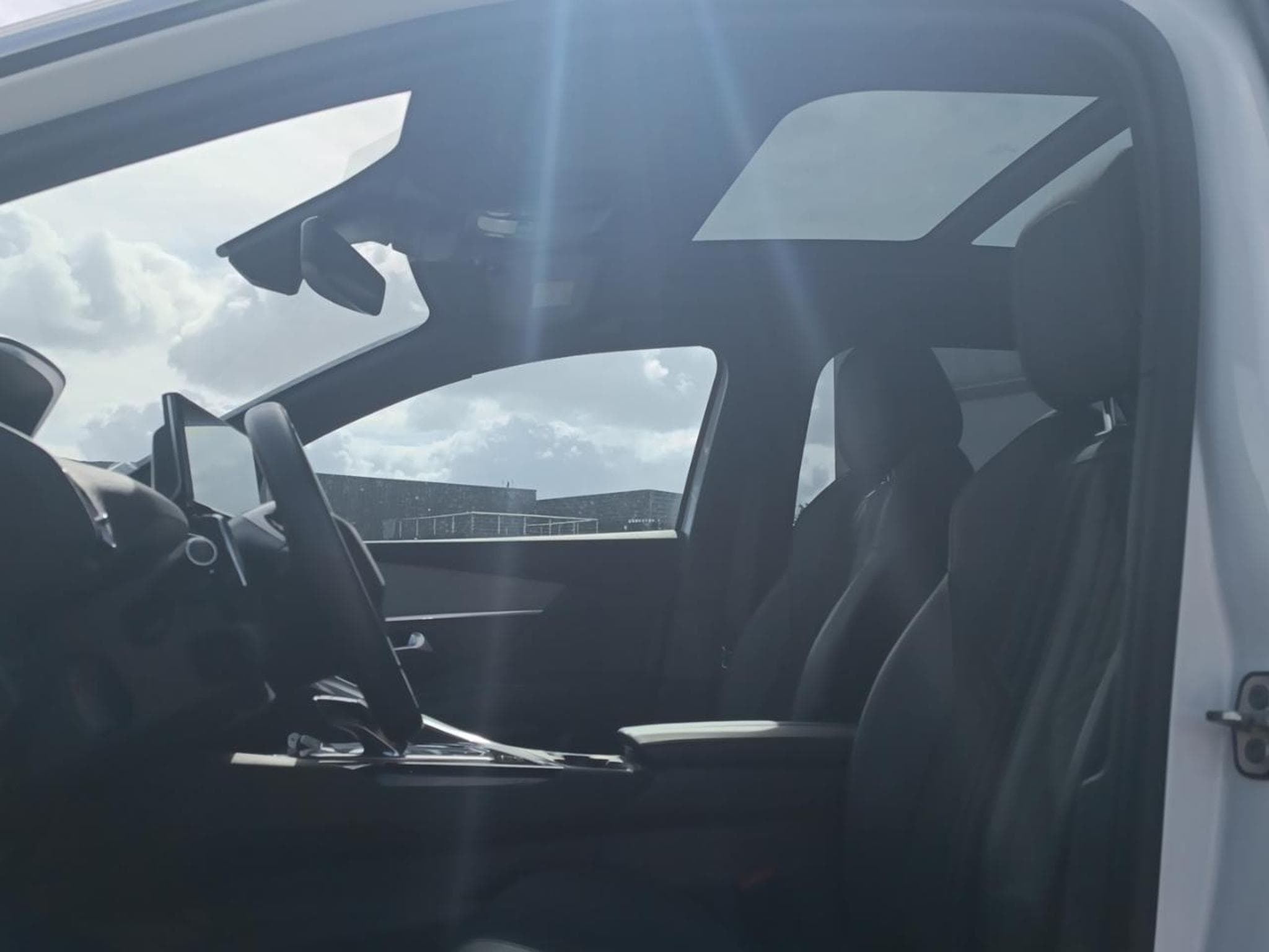 Peugeot 3008 1.5 BLUEHDI 130 GT EAT8 (2021) - Photo 10