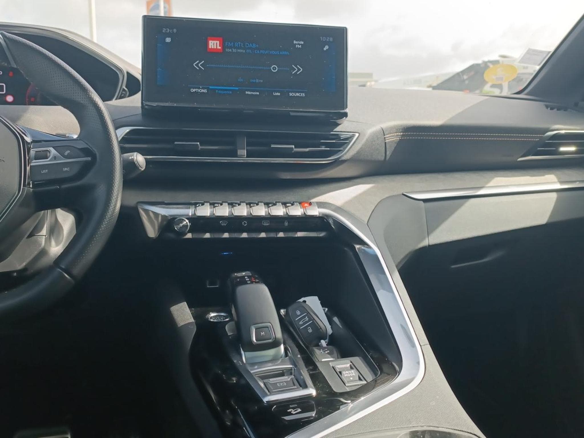 Peugeot 3008 1.5 BLUEHDI 130 GT EAT8 (2021) - Photo 19