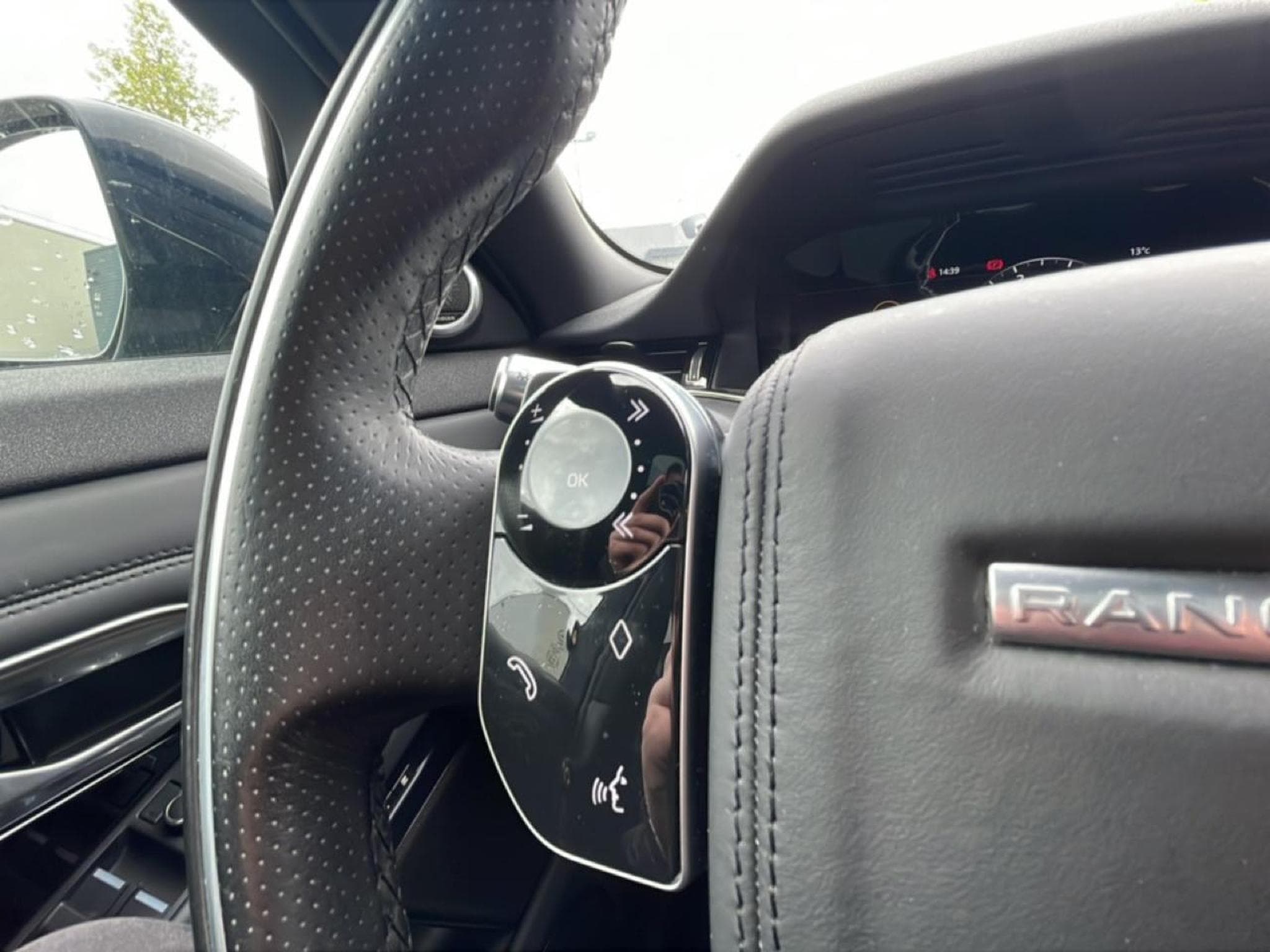Land-Rover RANGE ROVER EVOQUE 2.0 P 250 R-DYNAMIC HSE AWD BVA (2020) - Photo 12