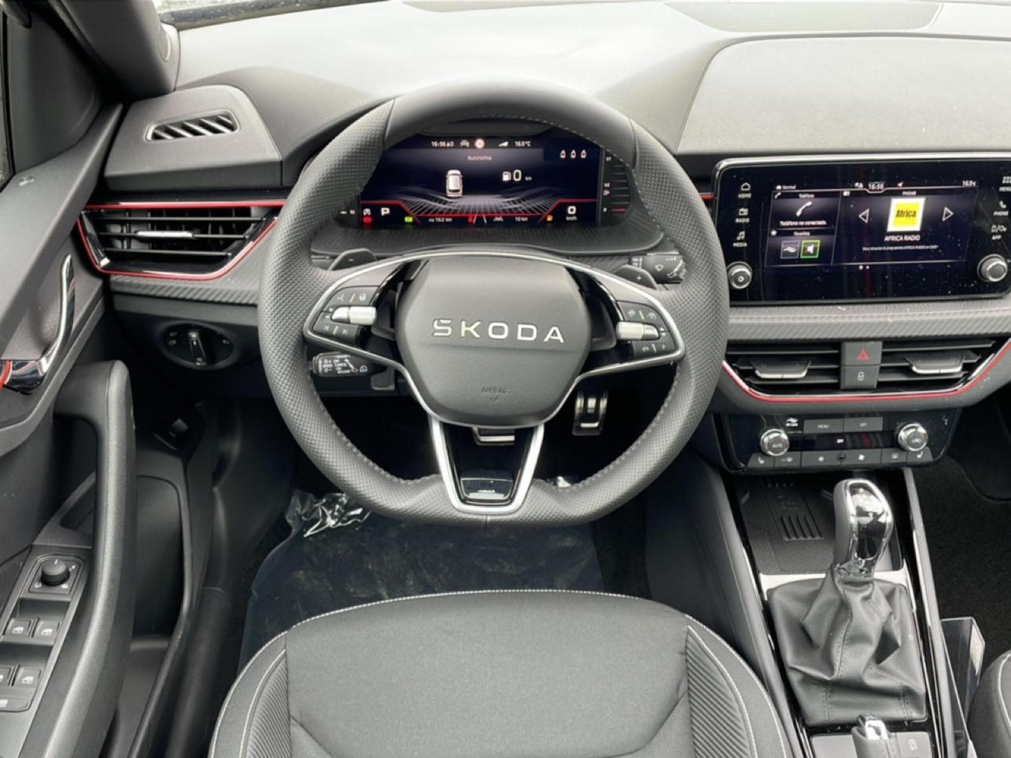 Skoda KAMIQ 1.0 TSI EVO 2 116 MONTE CARLO DSG7 (2026) - Photo 10