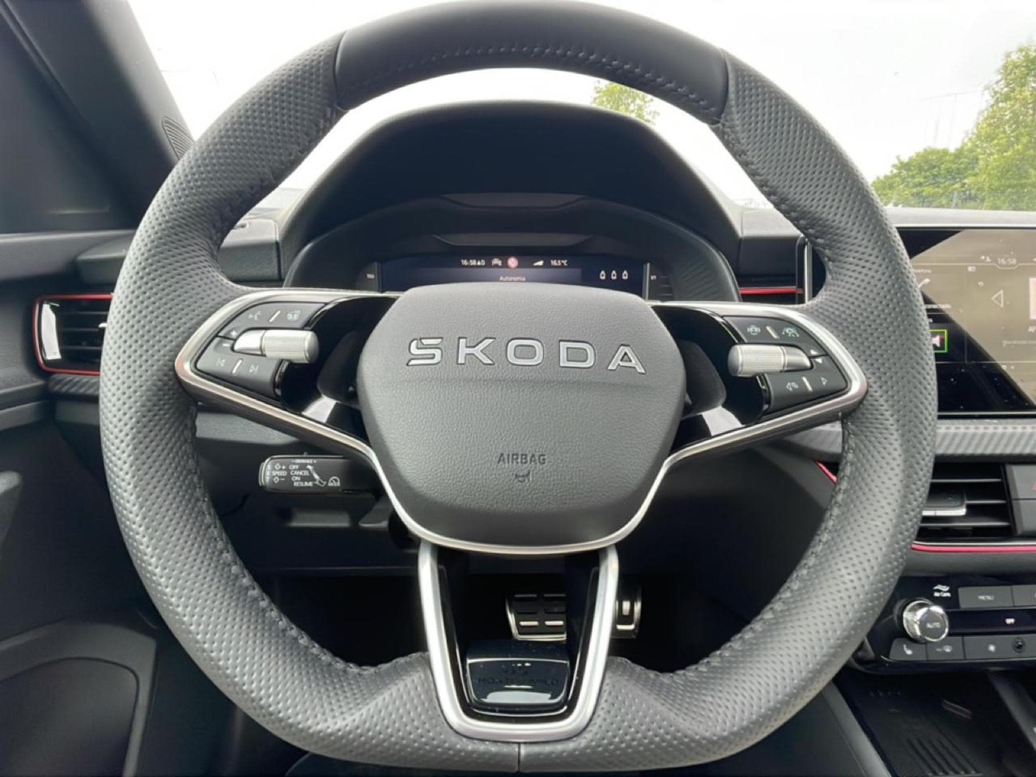 Skoda KAMIQ 1.0 TSI EVO 2 116 MONTE CARLO DSG7 (2026) - Photo 11