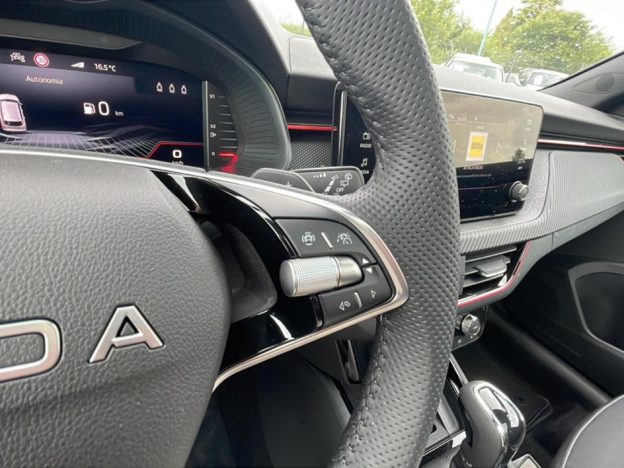 Skoda KAMIQ 1.0 TSI EVO 2 116 MONTE CARLO DSG7 (2026) - Photo 13