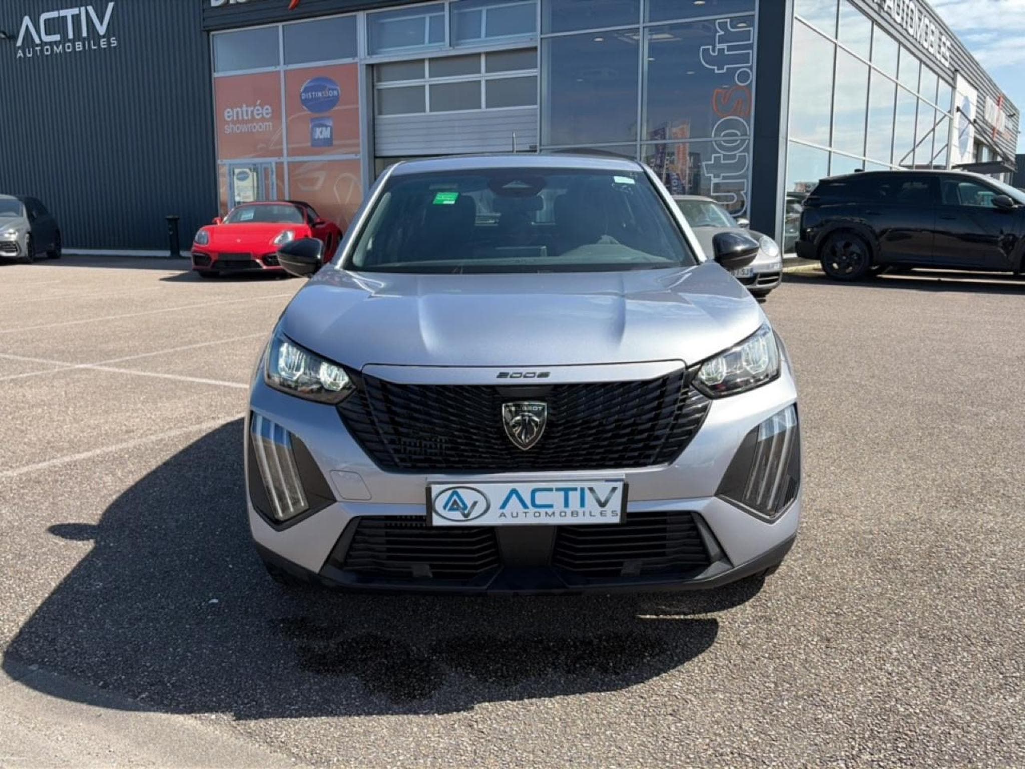 Peugeot 2008 1.2 100 STYLE (2025) - Photo 2