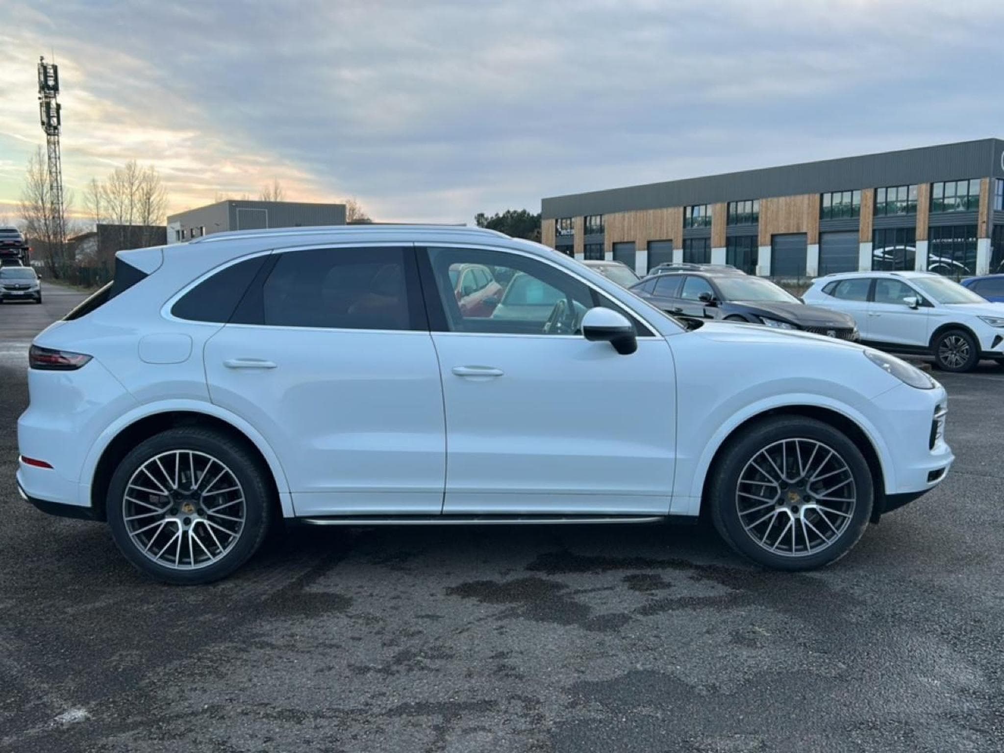Porsche CAYENNE (9YA) 3.0 V6 340 (2018) - Photo 4