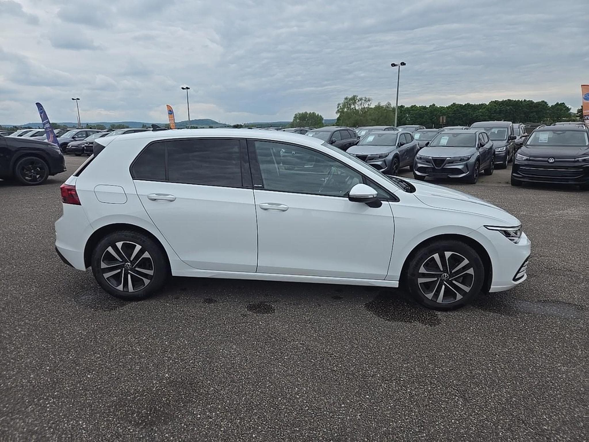 VW GOLF VIII 1.5 TSI ACT OPF 150 UNITED (2021) - Photo 4