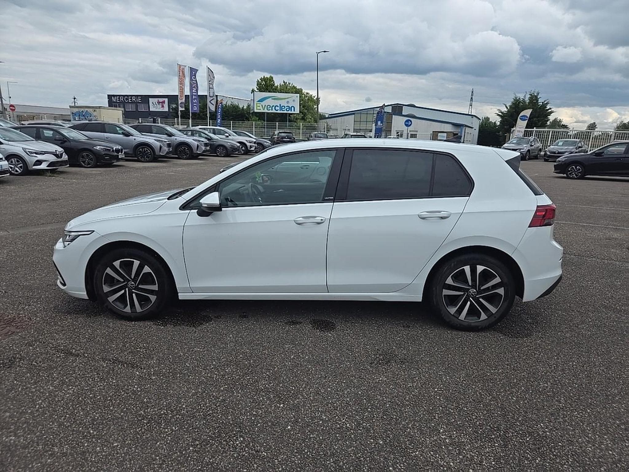VW GOLF VIII 1.5 TSI ACT OPF 150 UNITED (2021) - Photo 8
