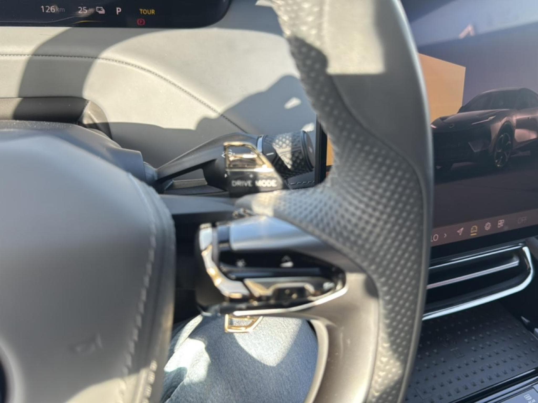 Lotus ELETRE 612CH (2023) - Photo 16