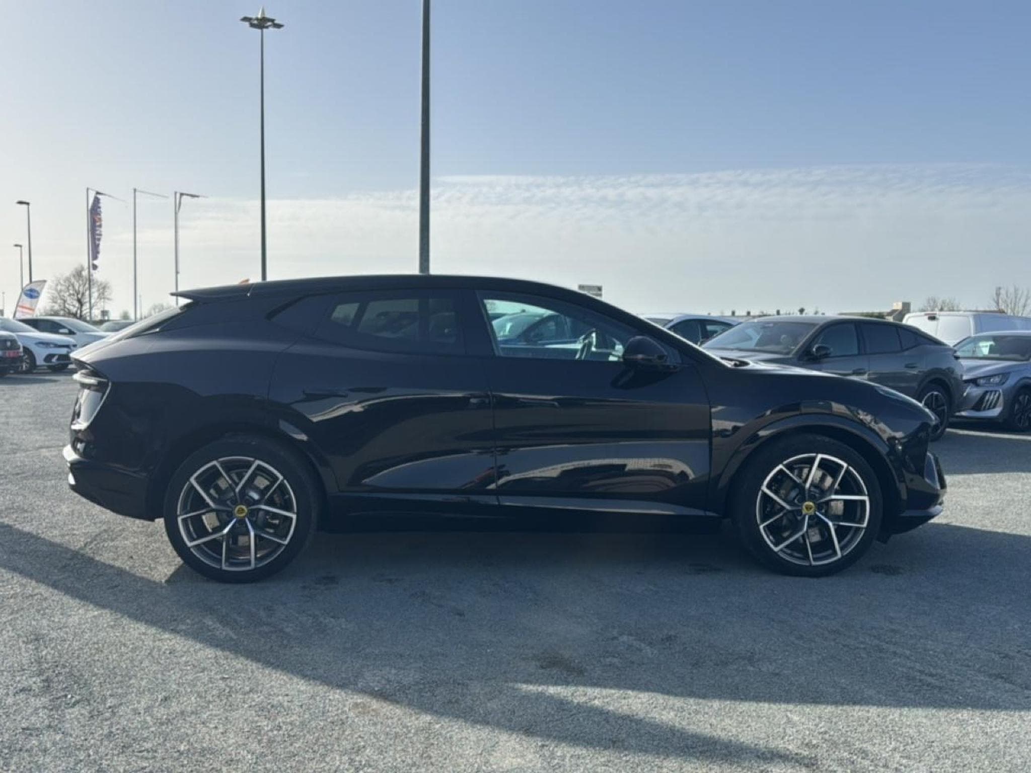 Lotus ELETRE 612CH (2023) - Photo 4