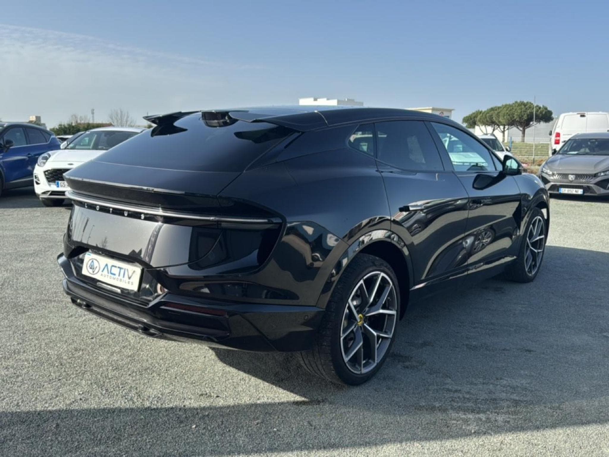 Lotus ELETRE 612CH (2023) - Photo 5