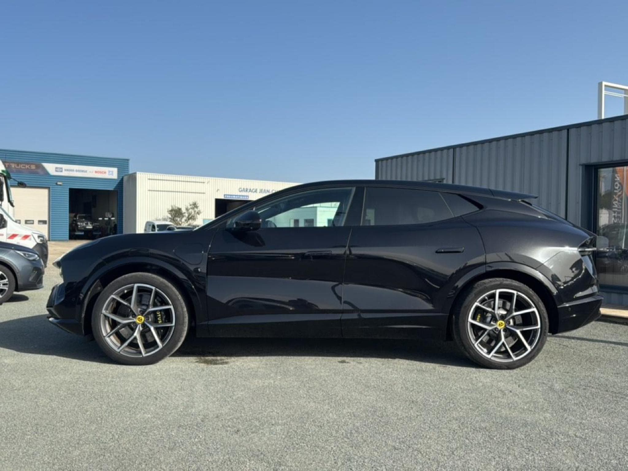Lotus ELETRE 612CH (2023) - Photo 7