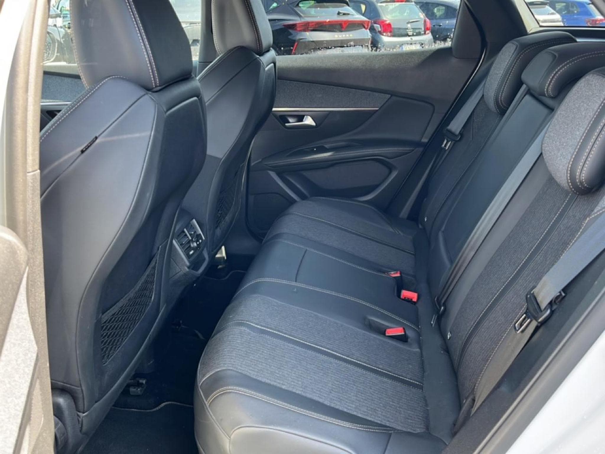 Peugeot 3008 HYBRID4 300CH GT LINE E-EAT8 (2020) - Photo 20