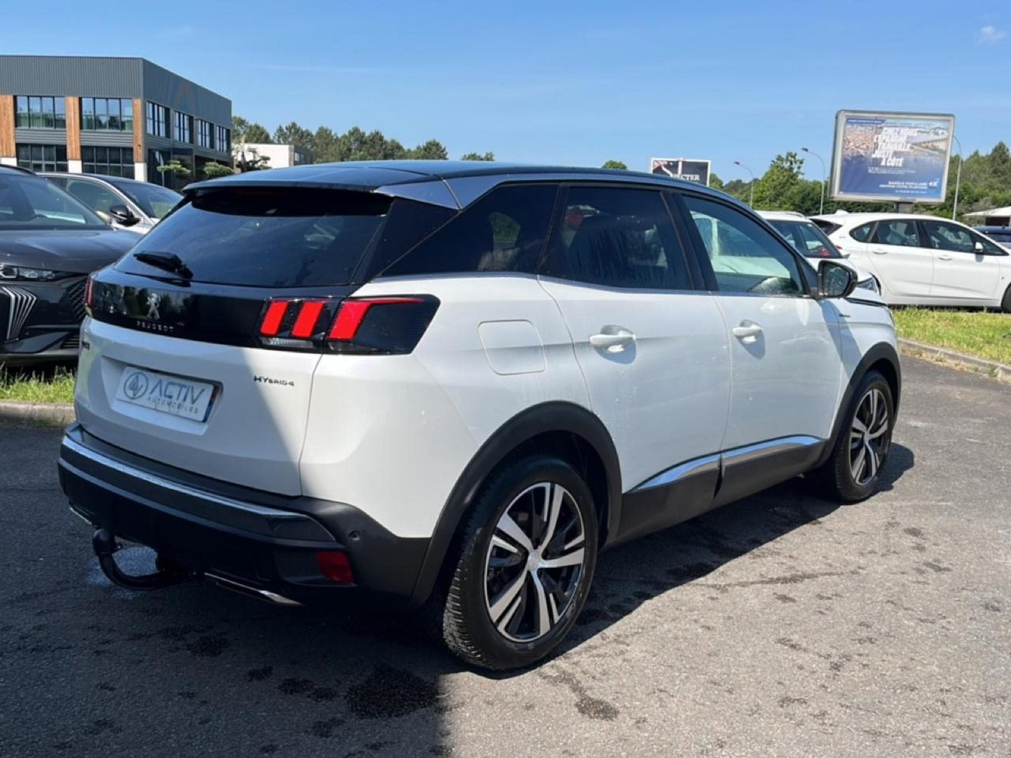 Peugeot 3008 HYBRID4 300CH GT LINE E-EAT8 (2020) - Photo 5
