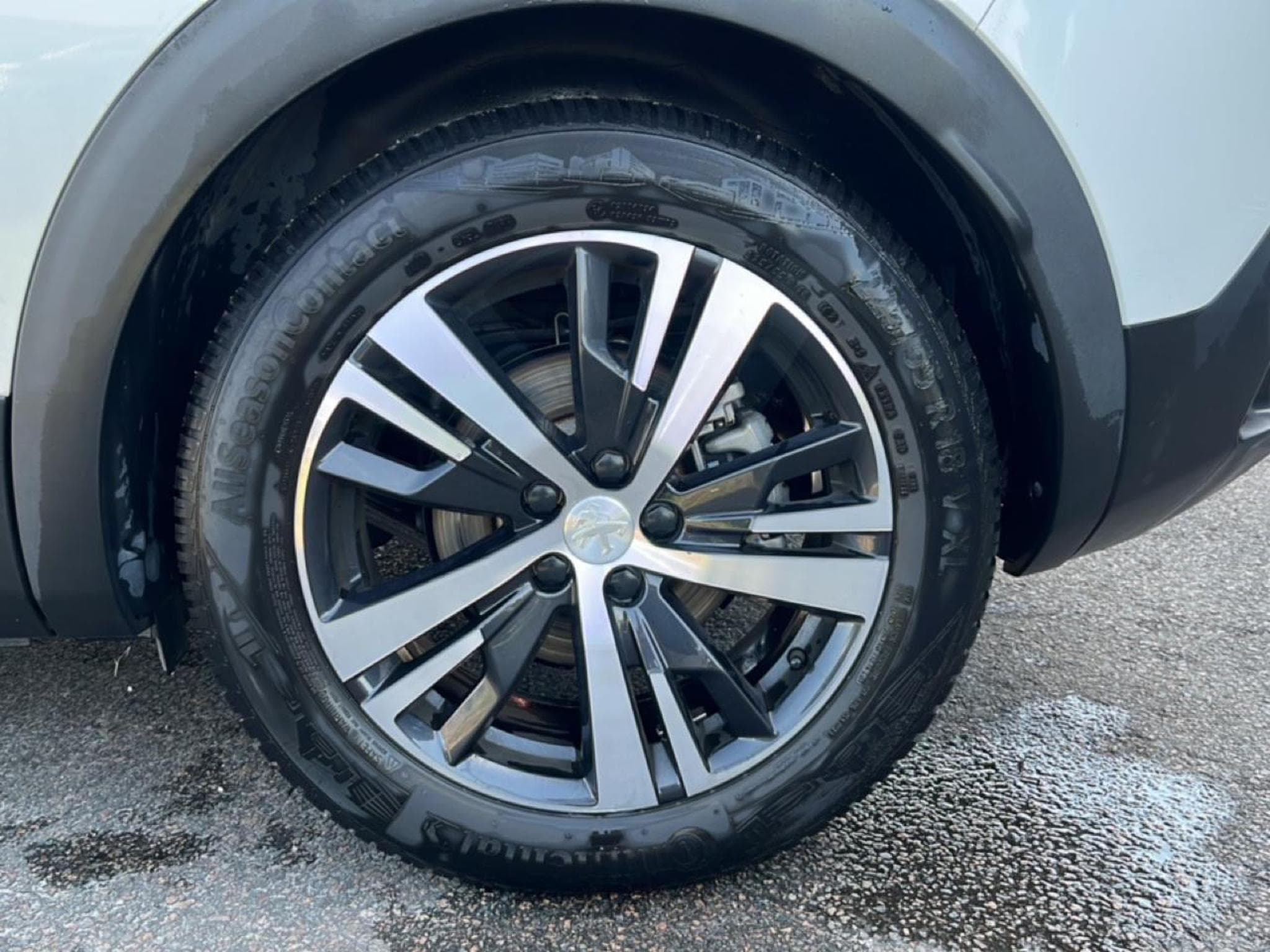 Peugeot 3008 HYBRID4 300CH GT LINE E-EAT8 (2020) - Photo 9
