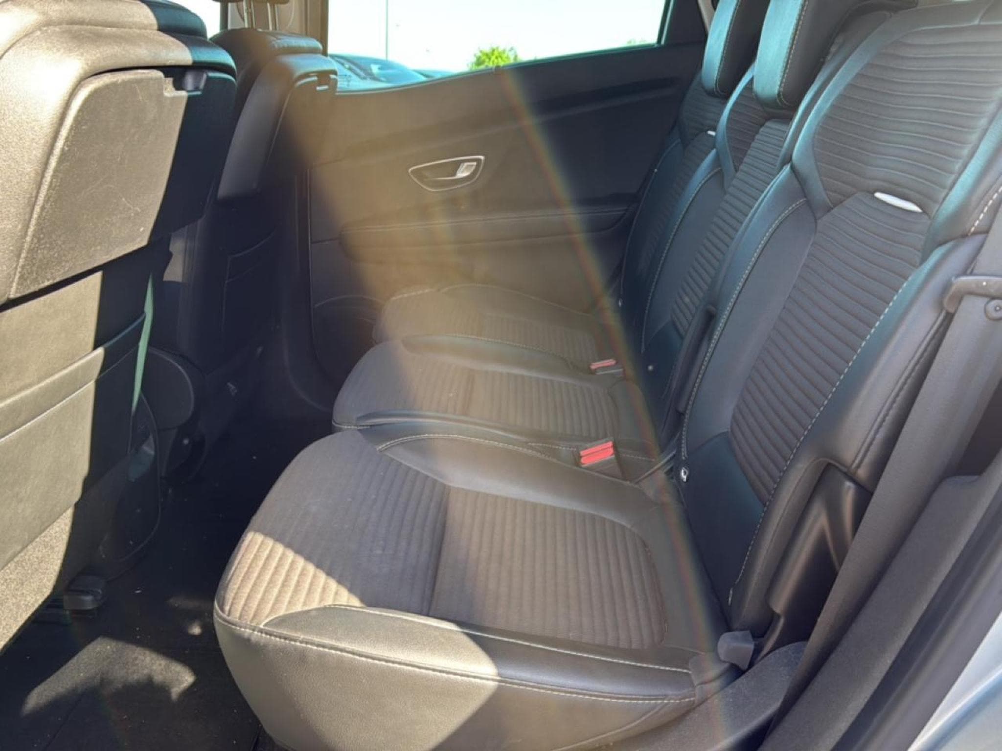 Renault SCENIC IV 1.6 DCI 130 ENERGY INTENS (2017) - Foto 17