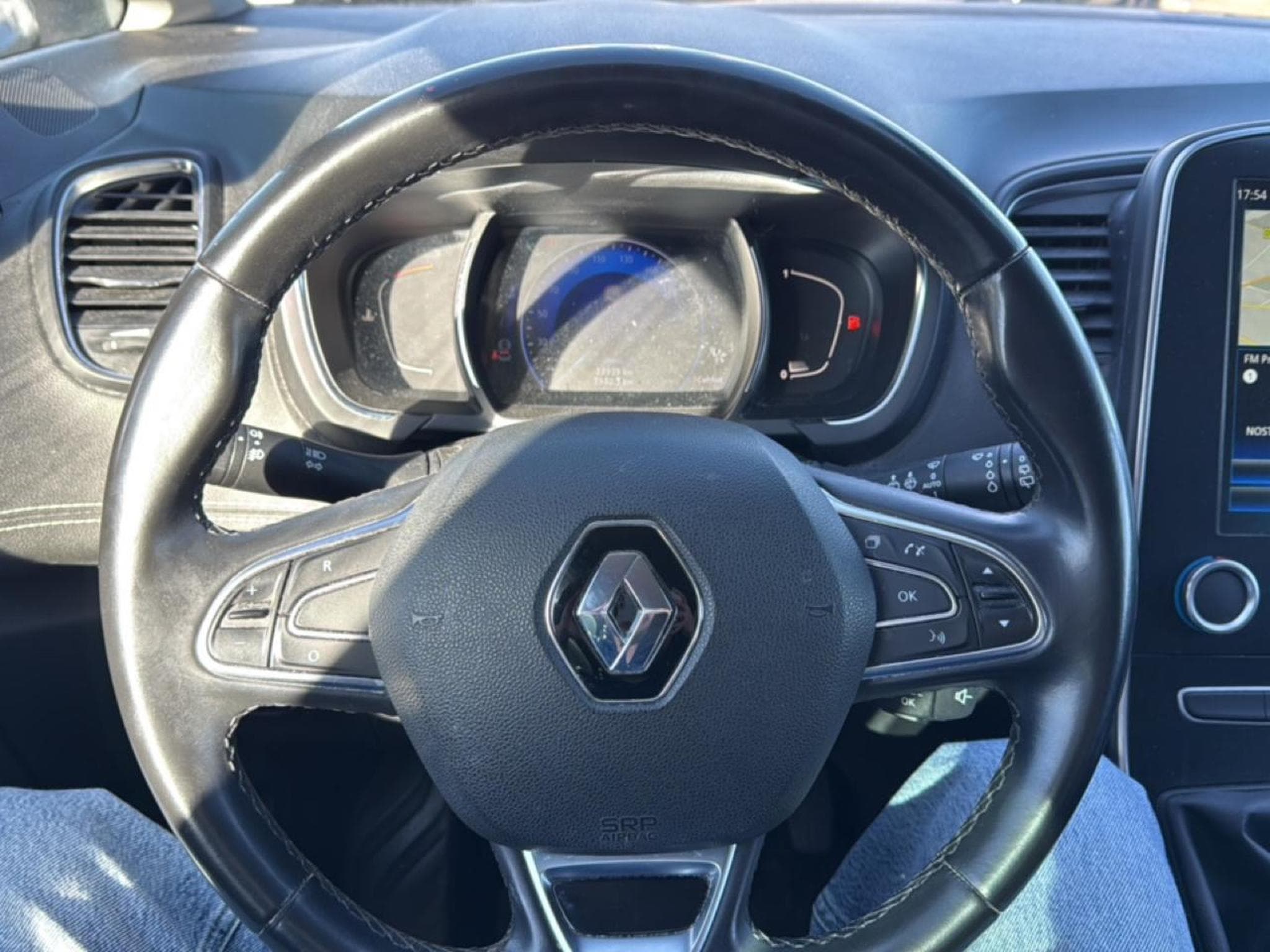 Renault SCENIC IV 1.6 DCI 130 ENERGY INTENS (2017) - Foto 19