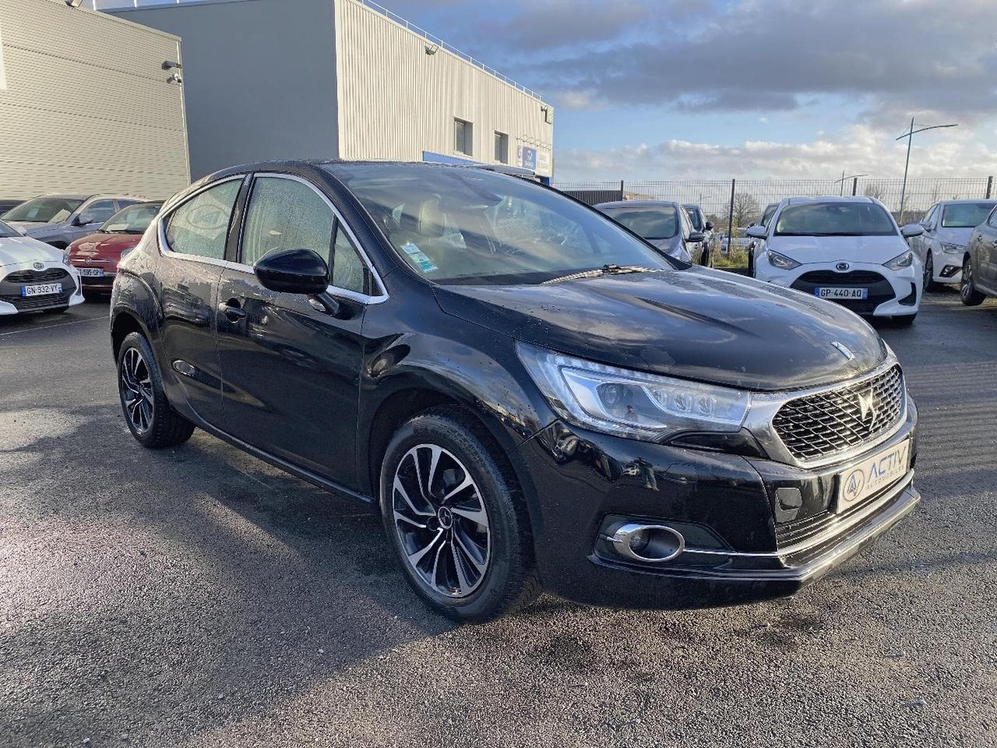 DS Automobiles DS4 BLUEHDI 120 SO CHIC EAT6 (2017) - Foto 3