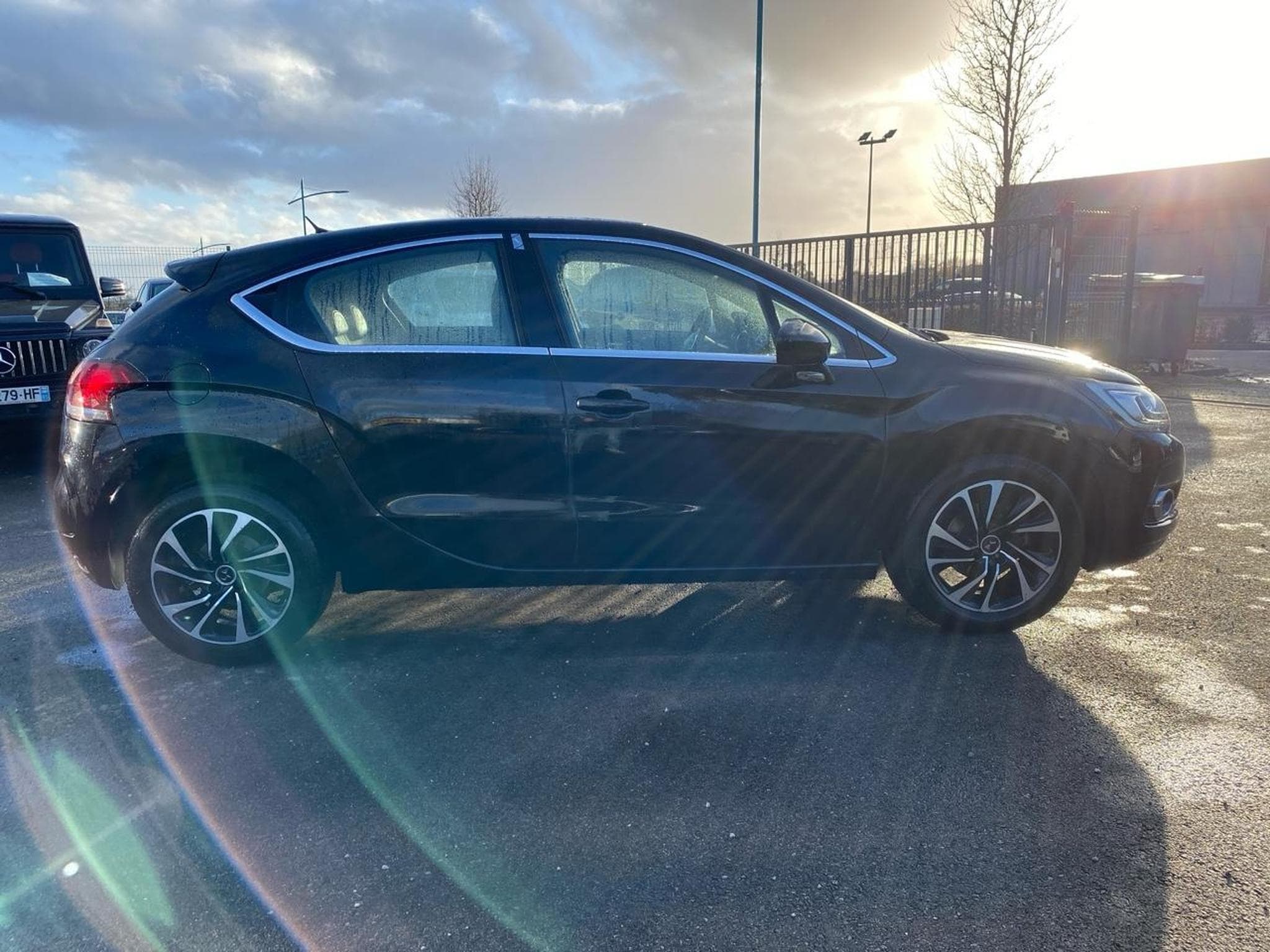 DS Automobiles DS4 BLUEHDI 120 SO CHIC EAT6 (2017) - Foto 4
