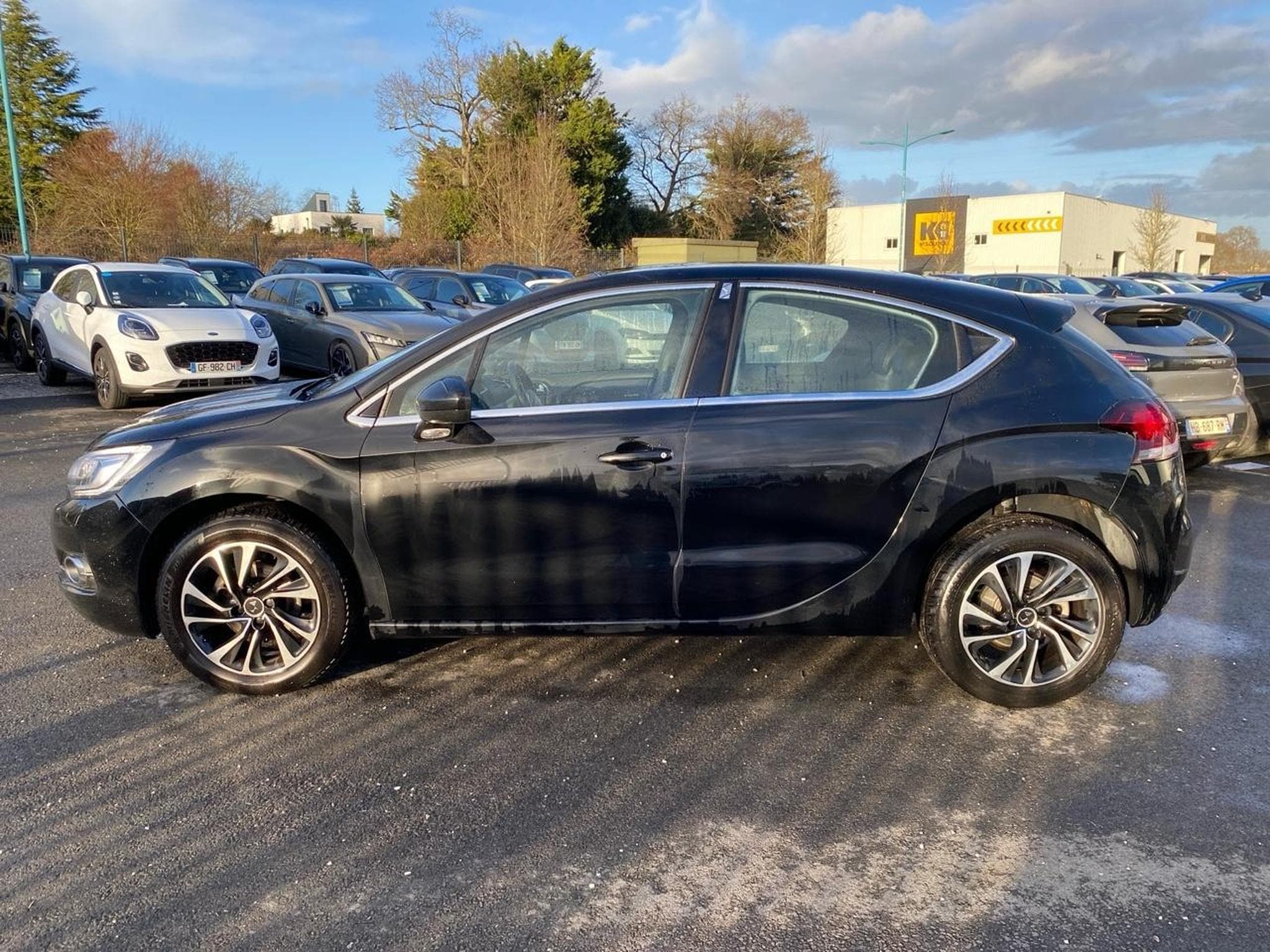 DS Automobiles DS4 BLUEHDI 120 SO CHIC EAT6 (2017) - Foto 8