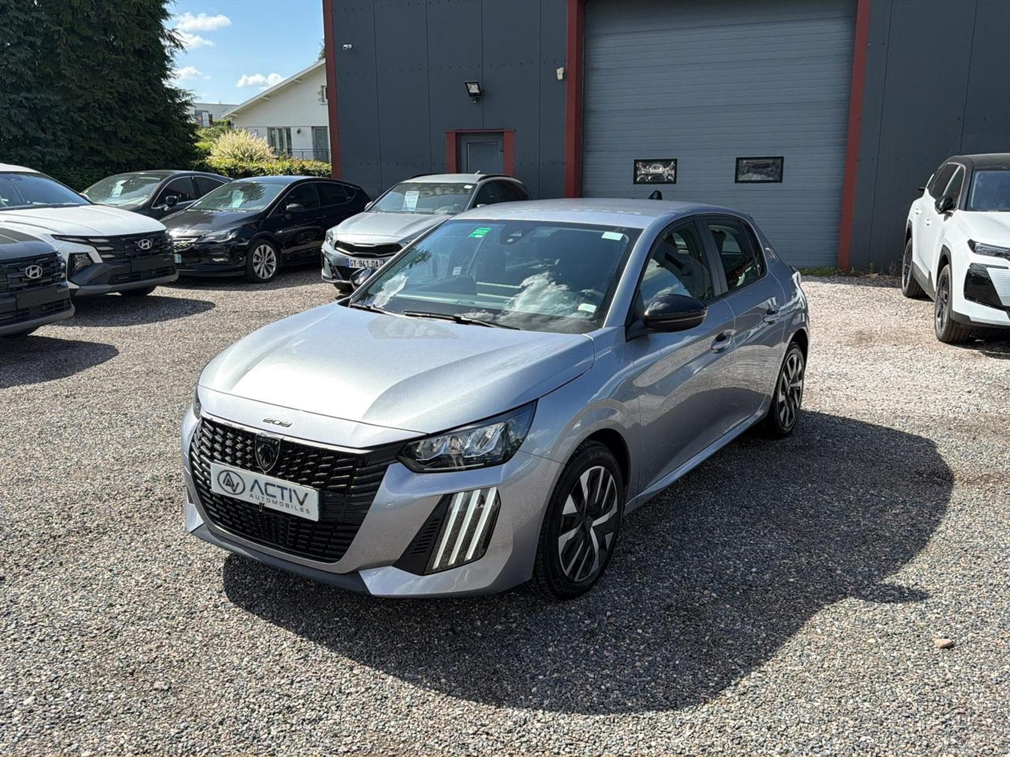 Peugeot 208 1.2 100 STYLE (2025) - Foto 1