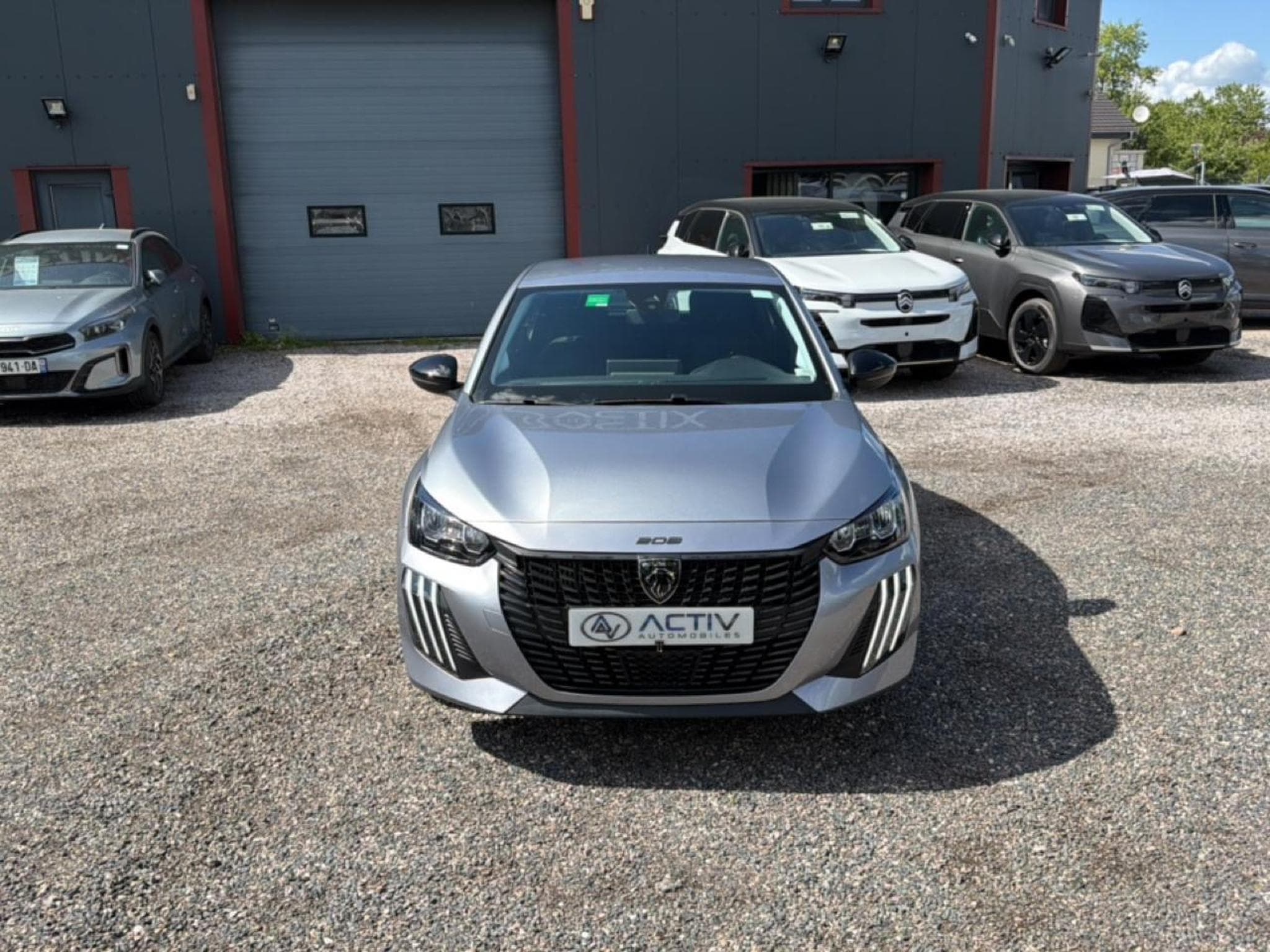Peugeot 208 1.2 100 STYLE (2025) - Foto 2