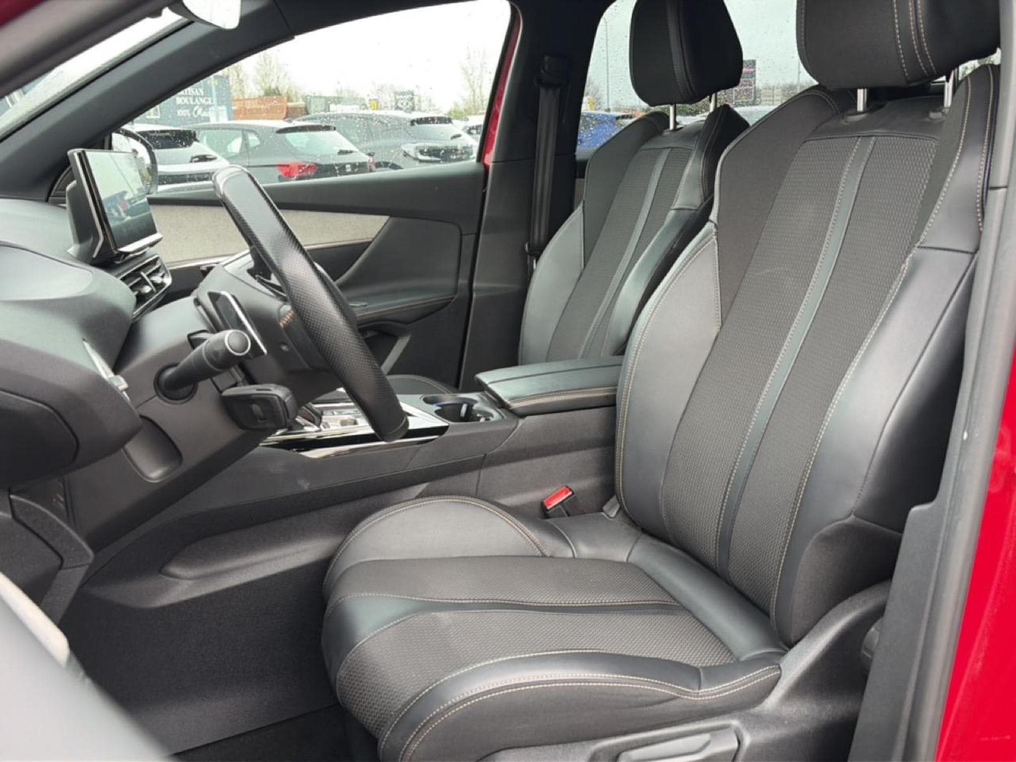 Peugeot 3008 1.5 BLUEHDI 130 GT EAT8 (2022) - Foto 13