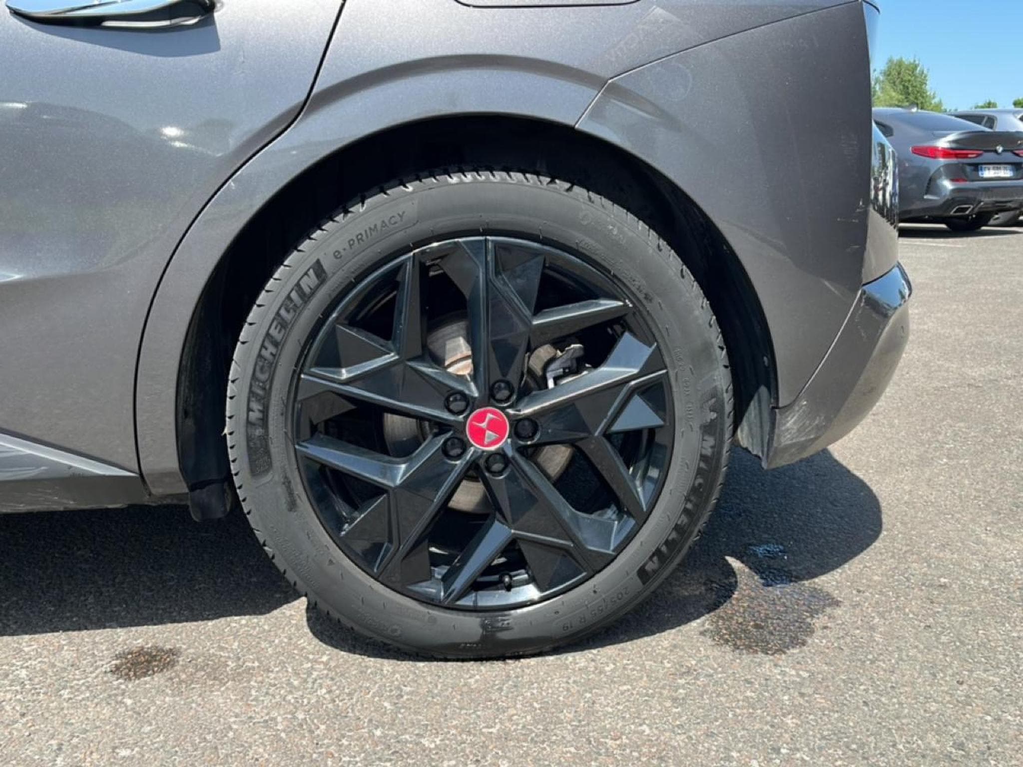 DS Automobiles DS4 E-TENSE 225 PERFORMANCE LINE + (2023) - Foto 9