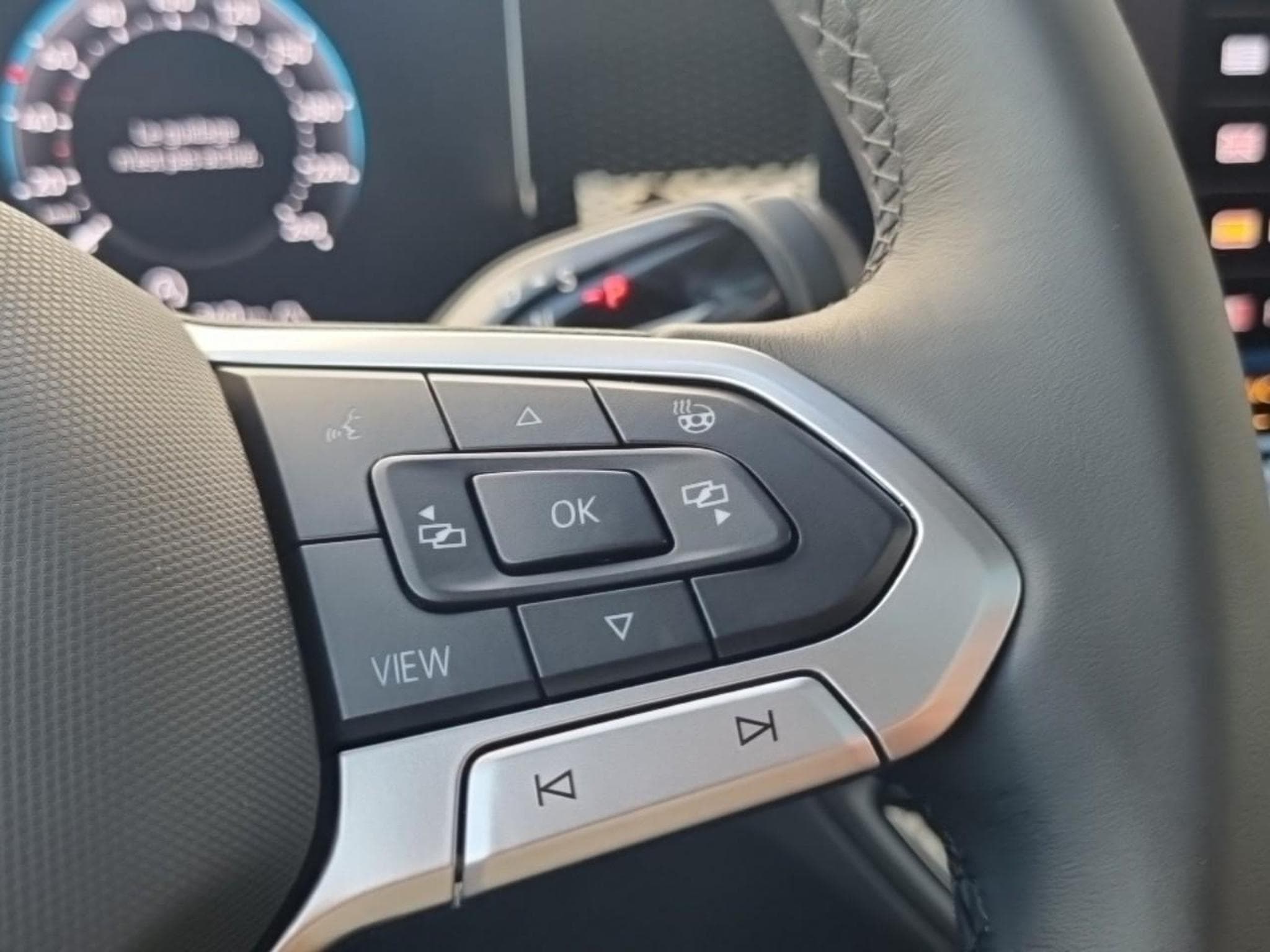 VW TIGUAN 1.5 ETSI 150 LIFE DSG7 (2025) - Foto 19