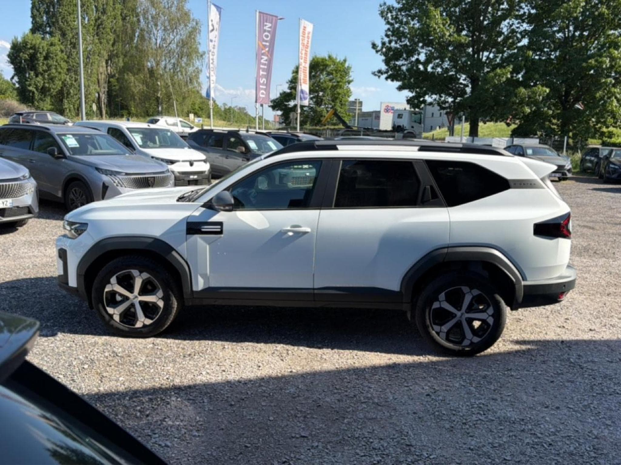 Dacia BIGSTER 1.2 MILD HYBRID 140 JOURNEY (2026) - Foto 8
