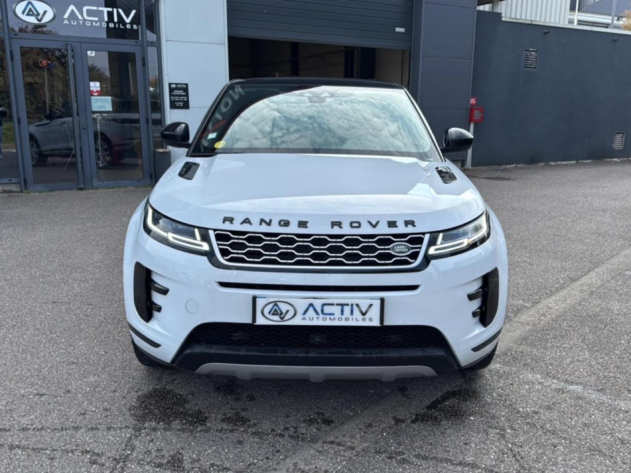 Land-Rover RANGE ROVER EVOQUE 2.0 D 180 SE AWD BVA (2019) - Foto 2