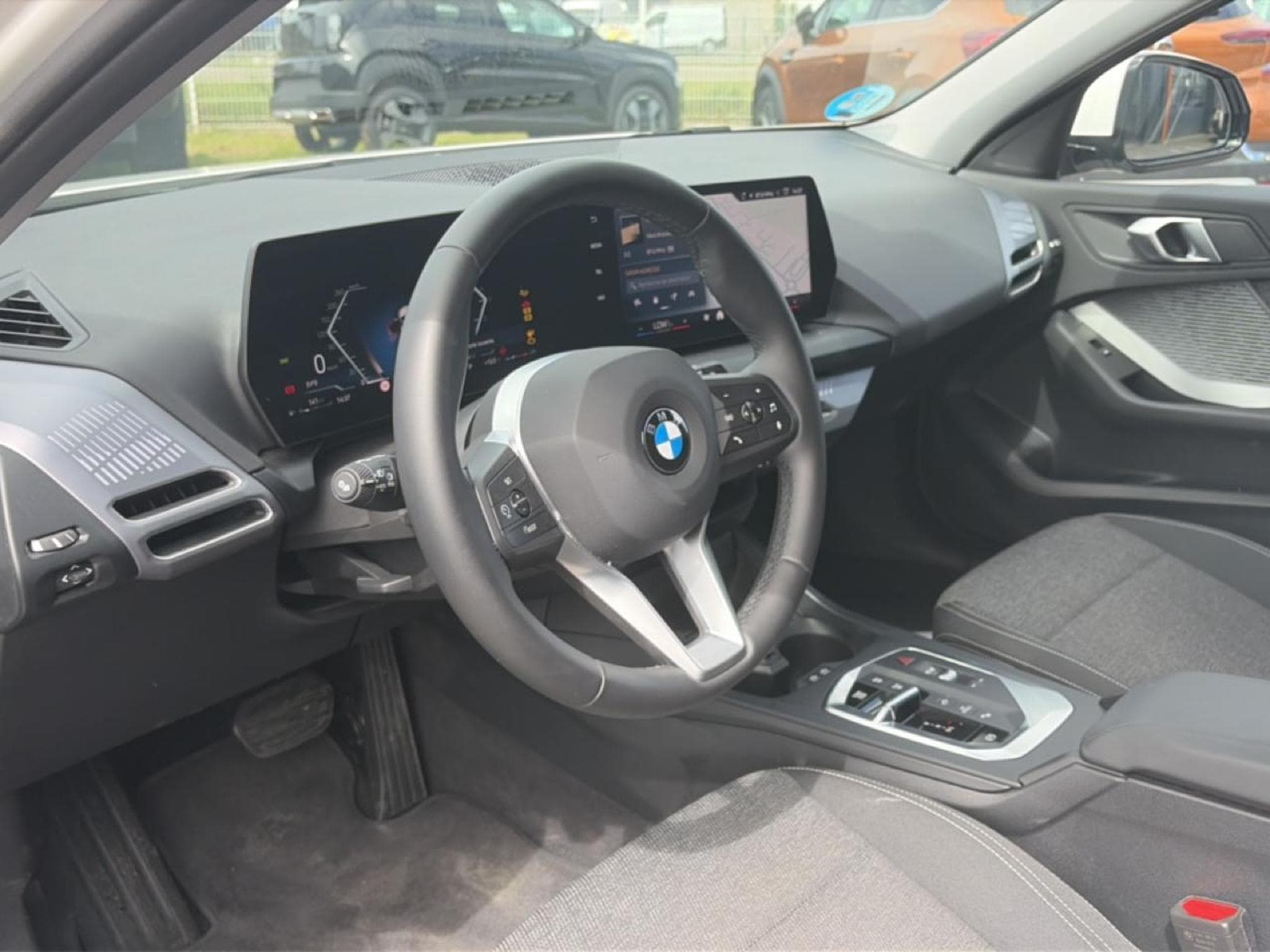 Bmw SERIE 1 (F70) 120DA 163 M SPORT DESIGN DKG7 (2025) - Foto 10