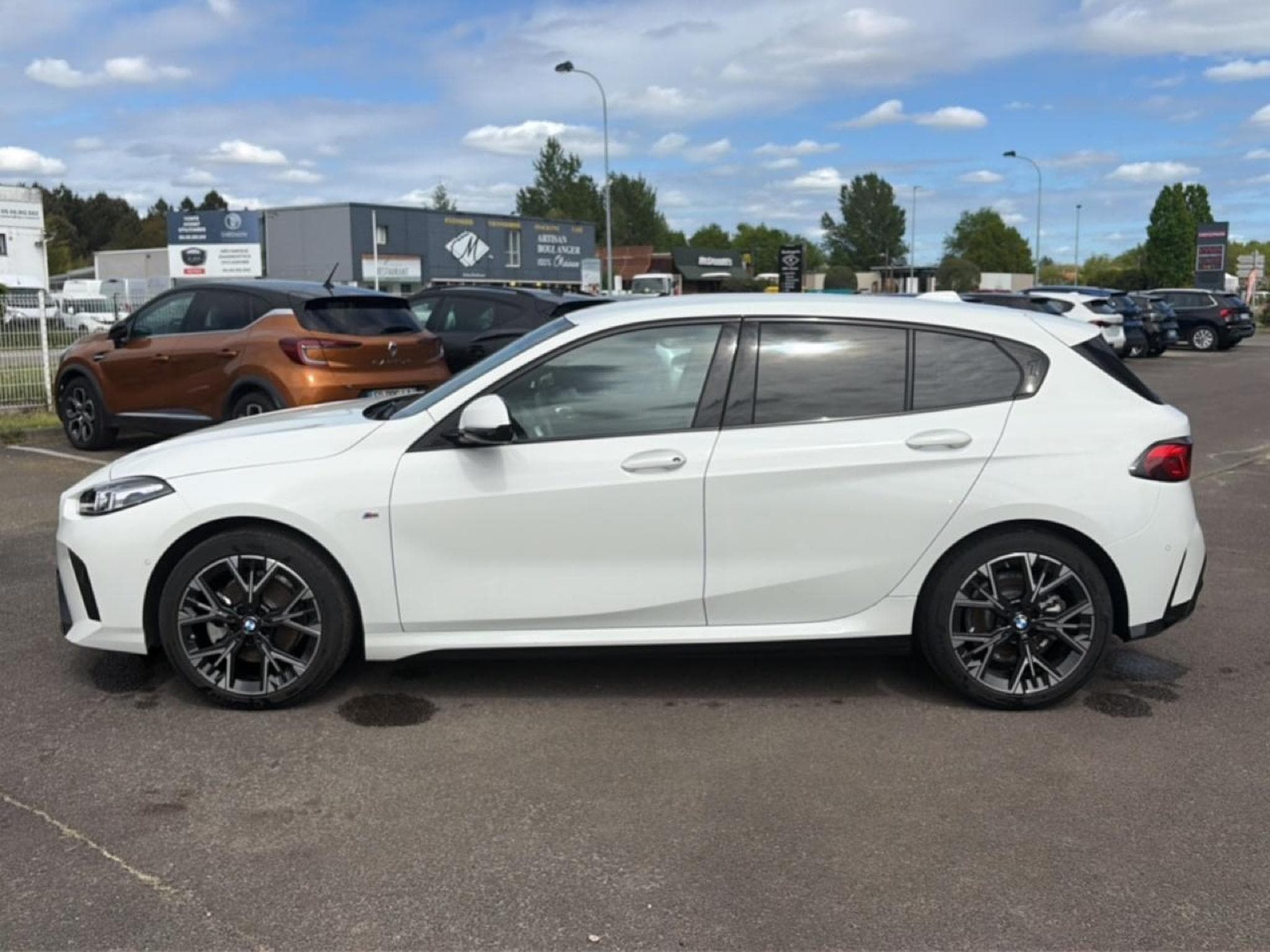 Bmw SERIE 1 (F70) 120DA 163 M SPORT DESIGN DKG7 (2025) - Foto 8