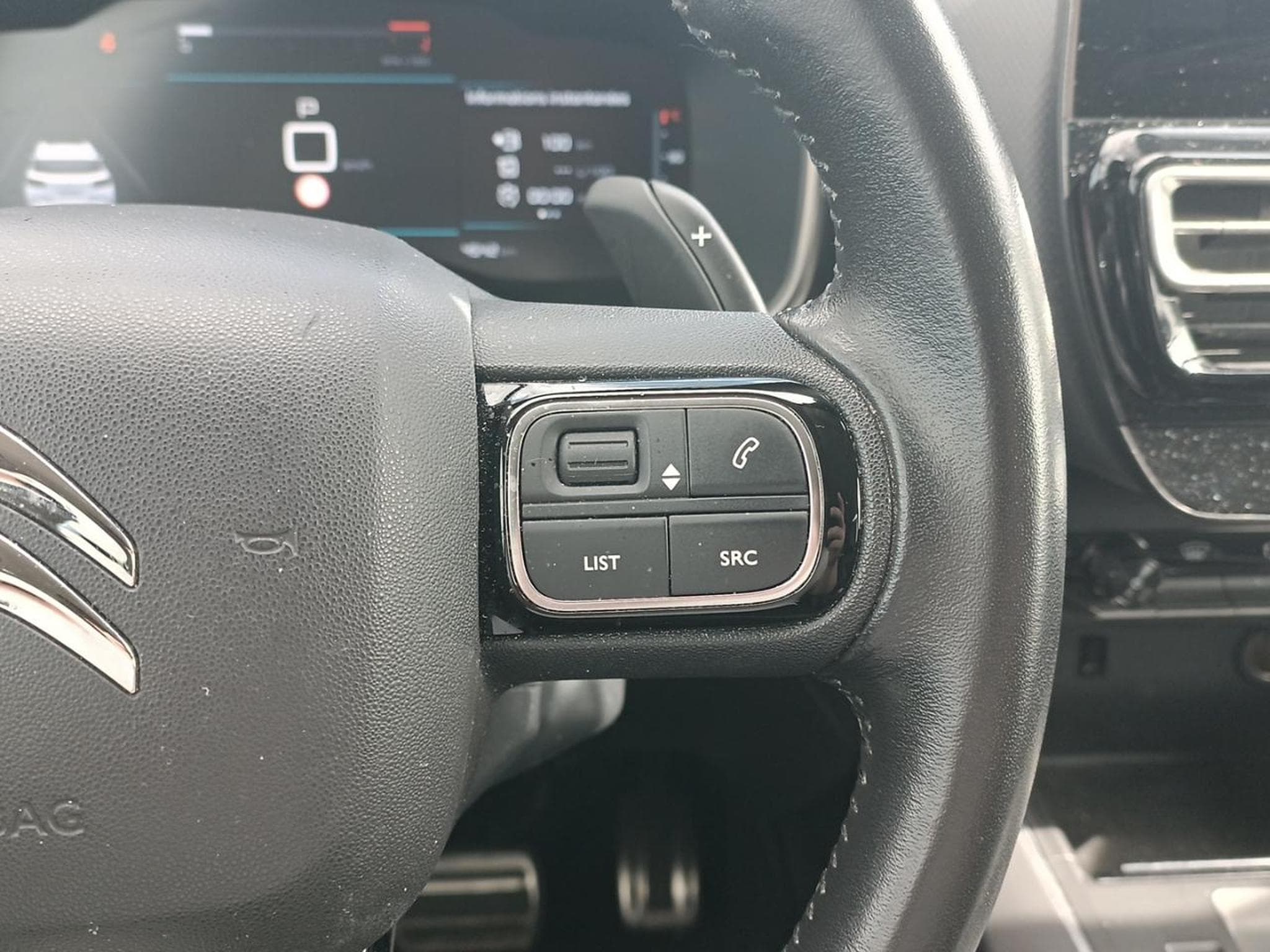 Citroen C5 AIRCROSS BLUEHDI 130 SHINE EAT8 (2023) - Foto 17
