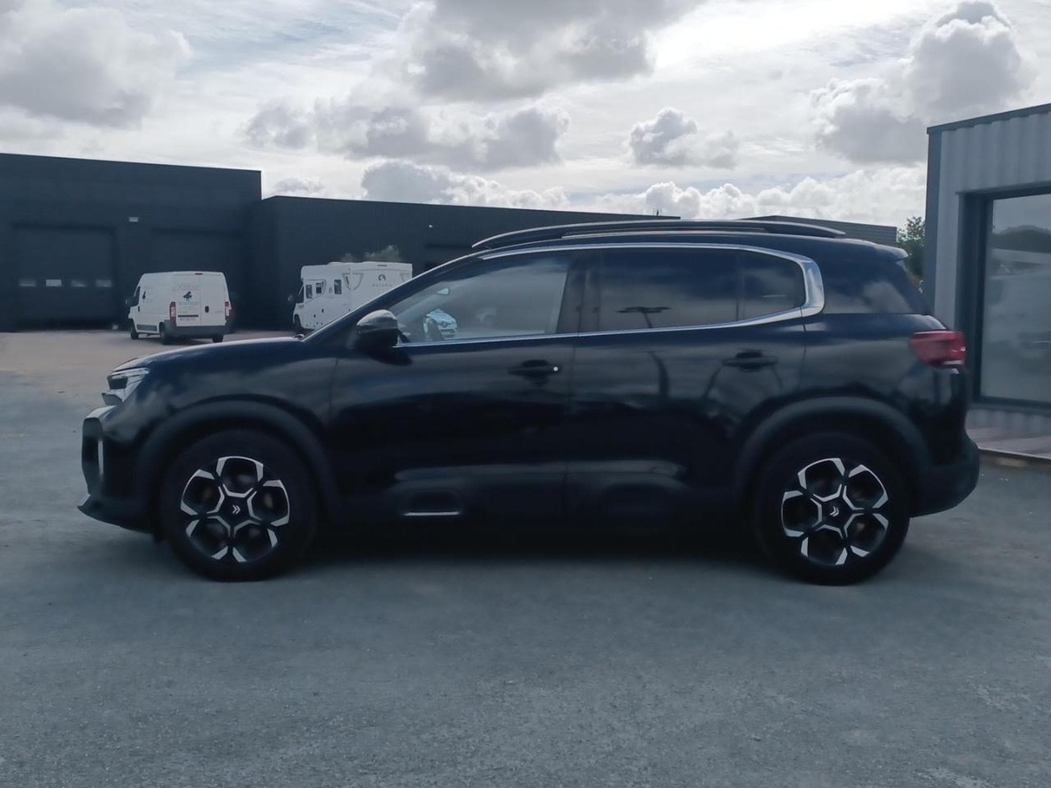 Citroen C5 AIRCROSS BLUEHDI 130 SHINE EAT8 (2023) - Foto 8