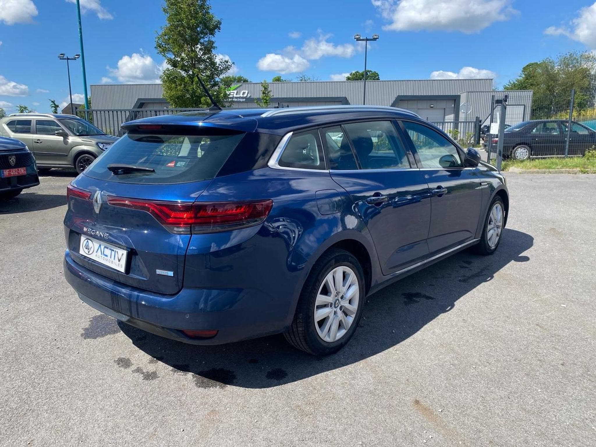 Renault MEGANE IV ESTATE 1.6 E-TECH PLUG-IN 160 EVOLUTION (2022) - Photo 5