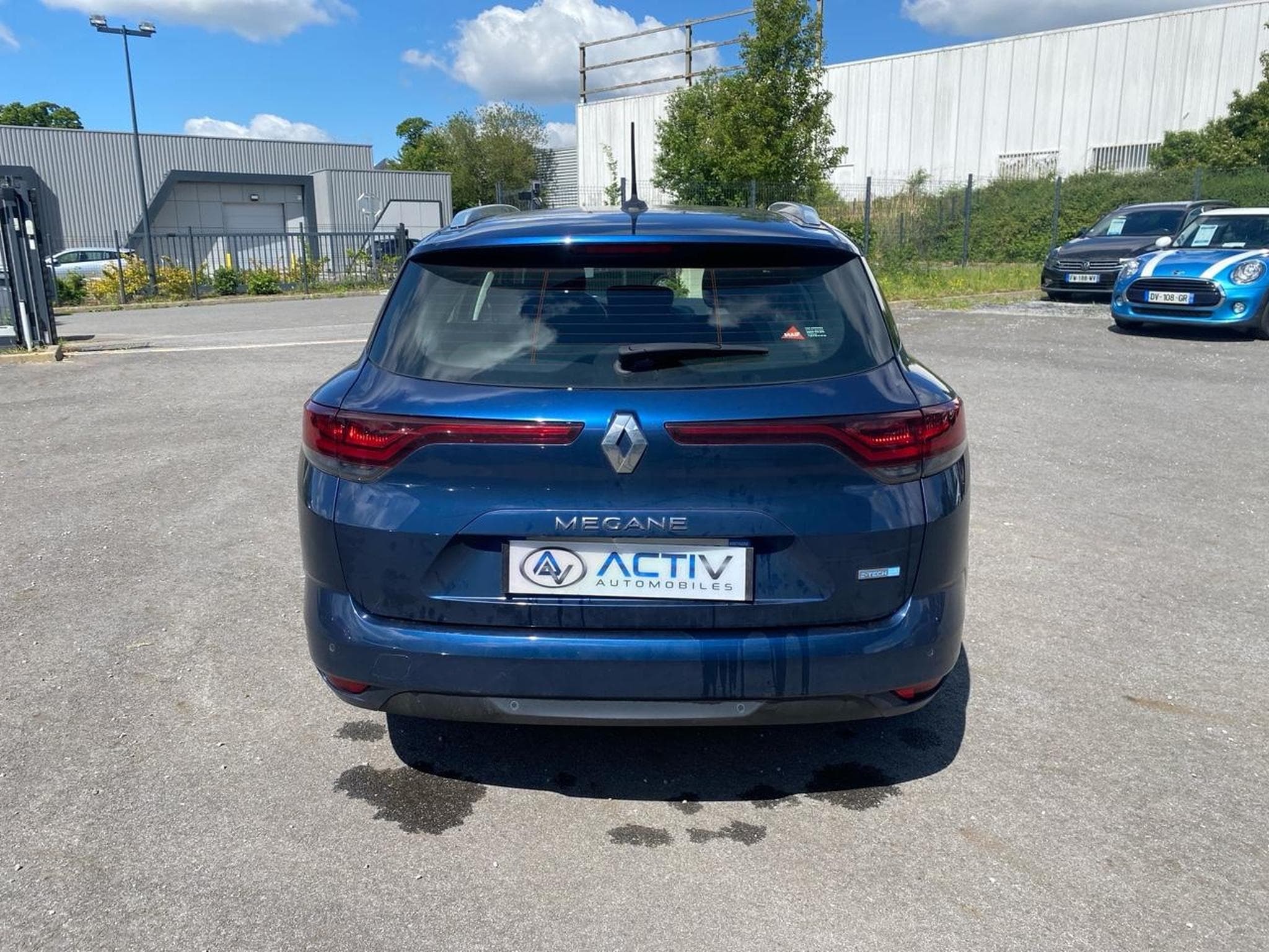 Renault MEGANE IV ESTATE 1.6 E-TECH PLUG-IN 160 EVOLUTION (2022) - Photo 6