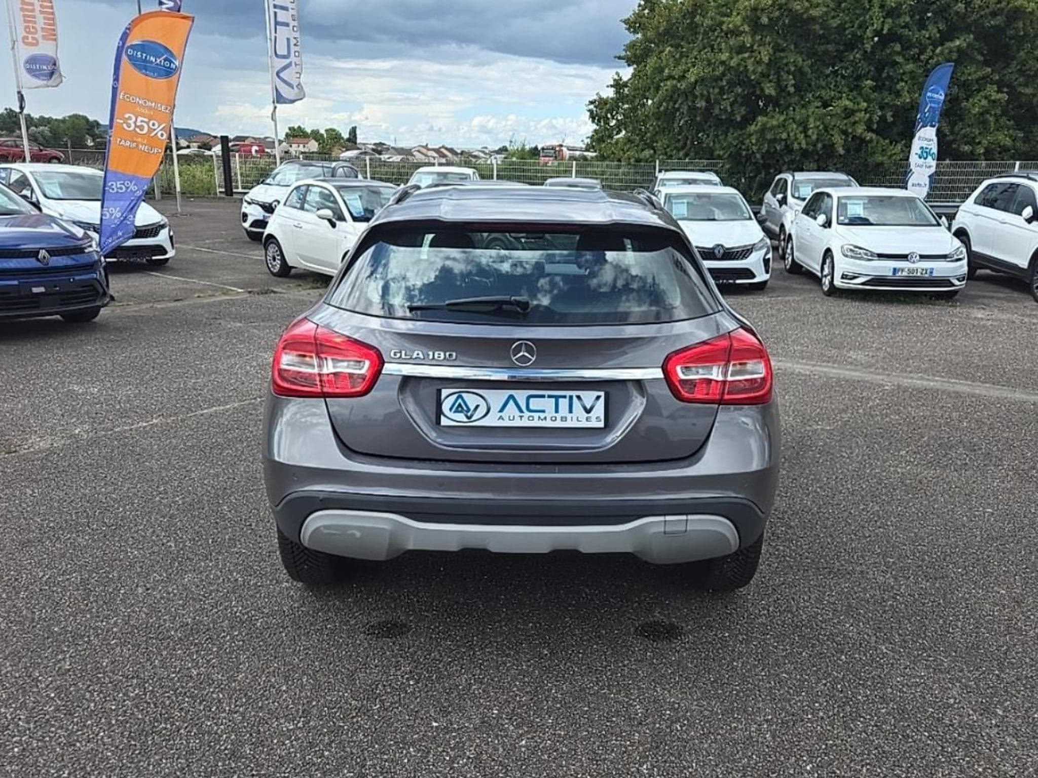 Mercedes GLA 180 INTUITION 7G-DCT (2017) - Photo 6