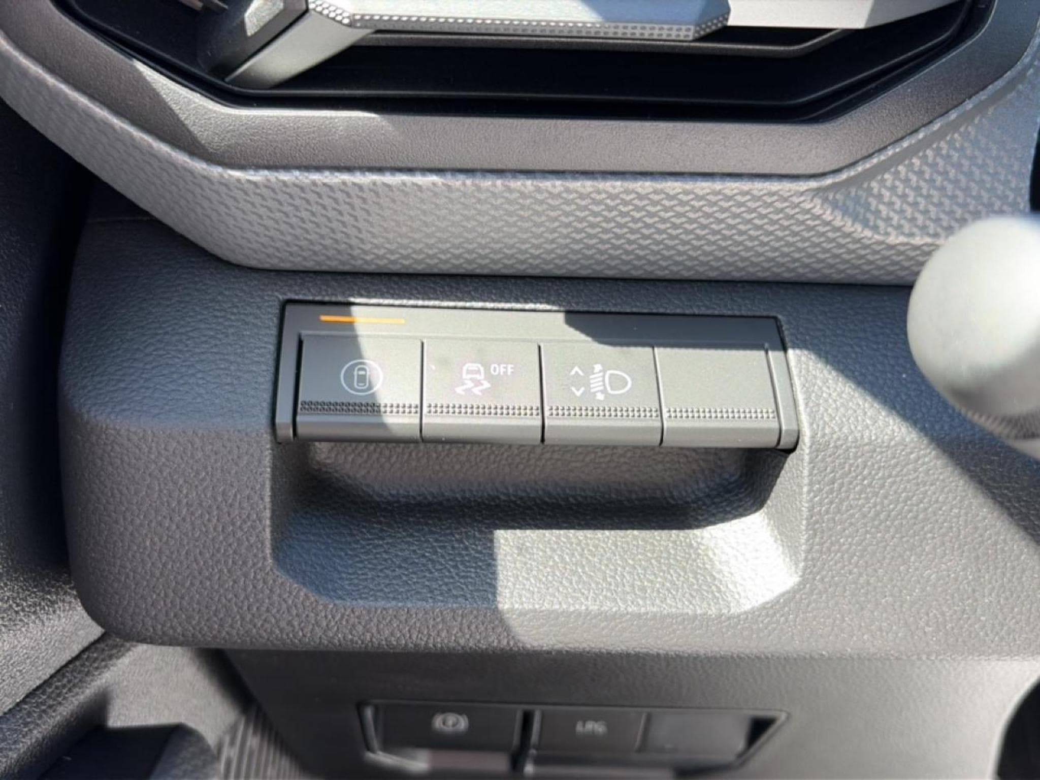 Dacia DUSTER 1.2 HYBRID-G 150 EXPRESSION 4X4 (2026) - Foto 13