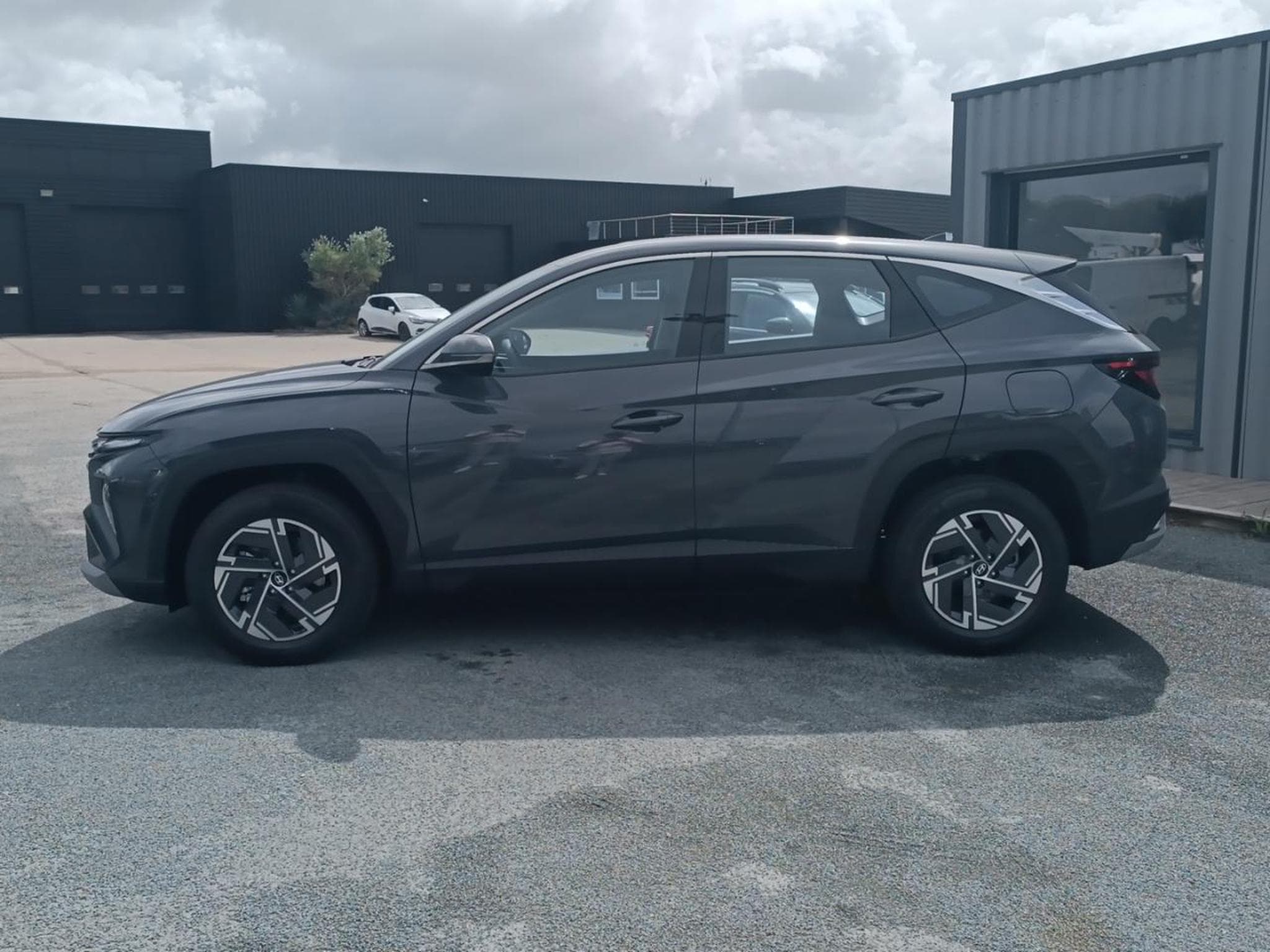 Hyundai TUCSON 1.6 T-GDI 239 HYBRID INTUITIVE (2026) - Foto 8
