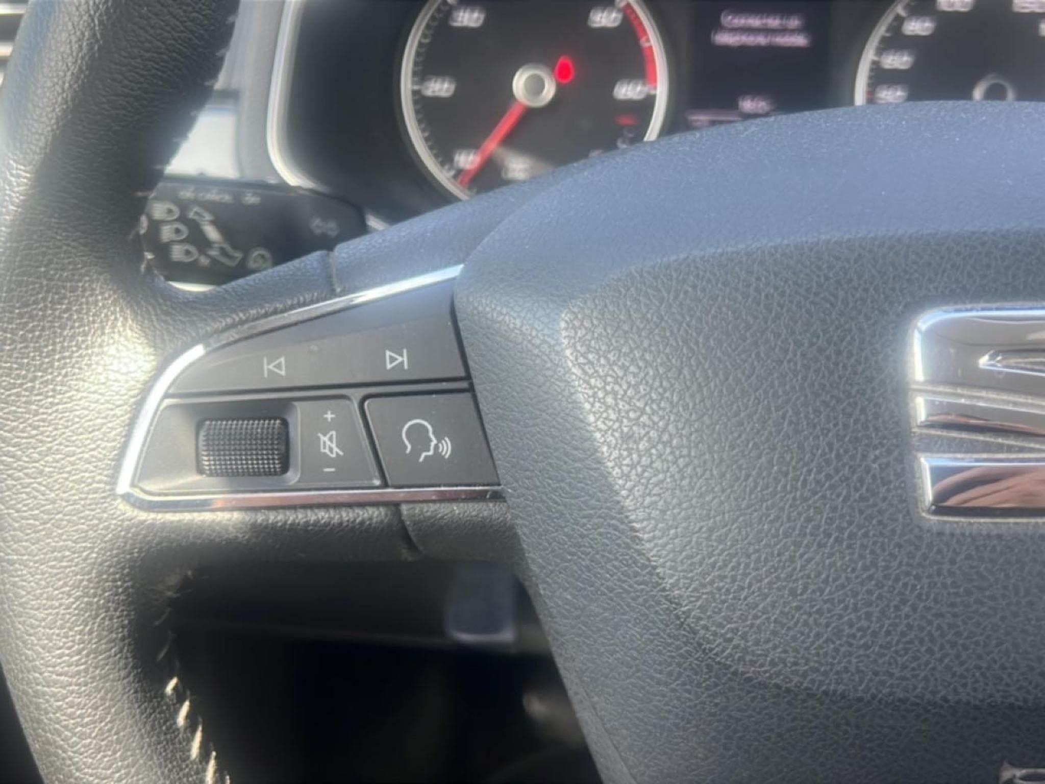 Seat ARONA 1.6 TDI 115 STYLE (2018) - Foto 15