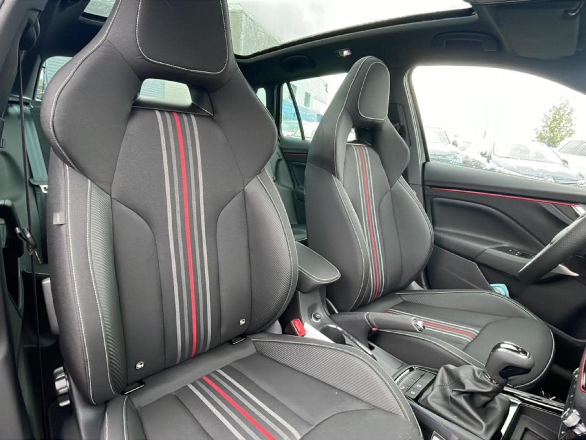 Skoda KAMIQ 1.0 TSI EVO 2 116 MONTE CARLO DSG7 (2026) - Photo 14