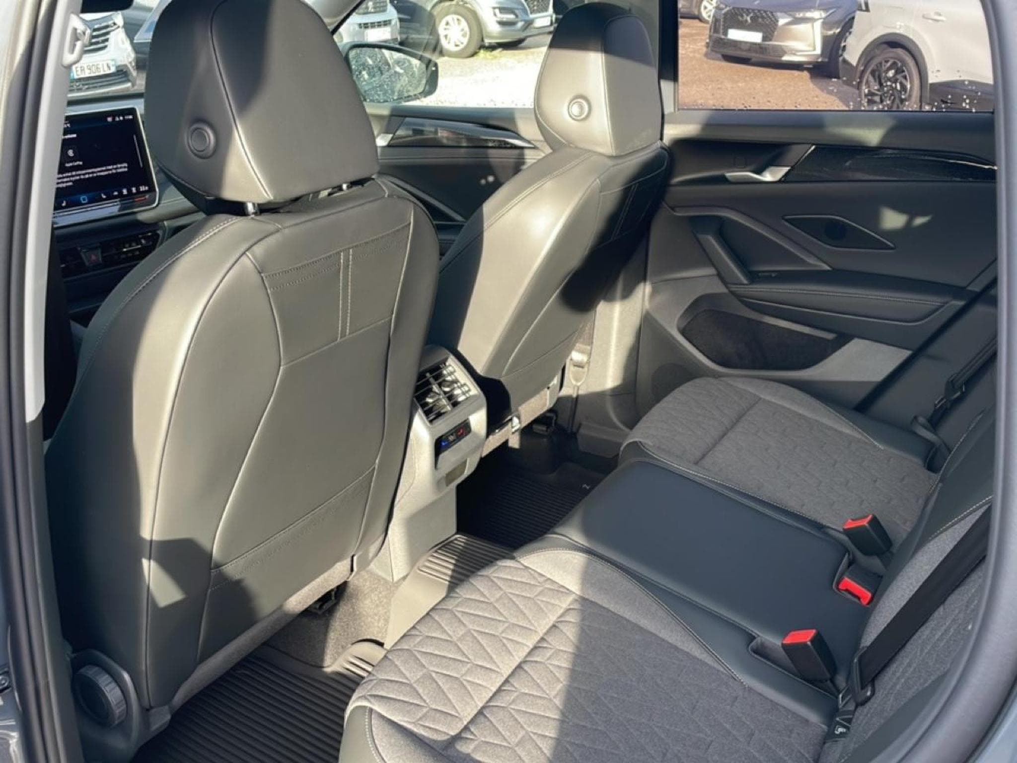 VW TIGUAN 1.5 ETSI 150 LIFE DSG7 (2025) - Foto 11